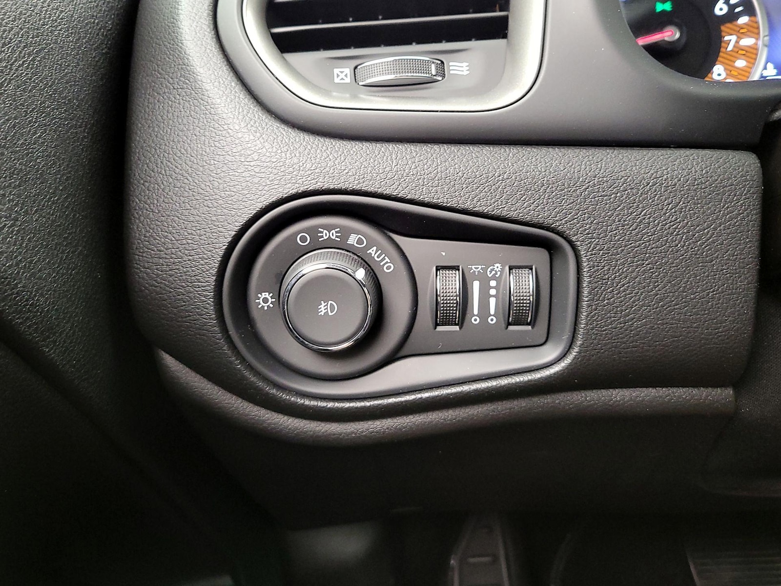 2020 Jeep Renegade High Altitude S - Photo 14