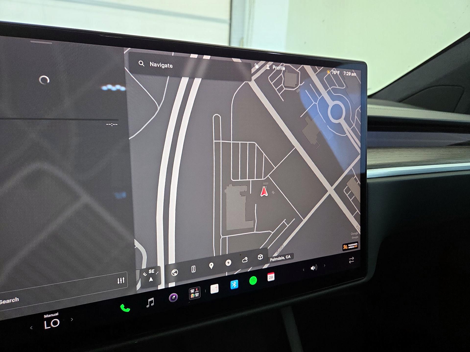 Thumbnail: 2022 Tesla Model X - 13