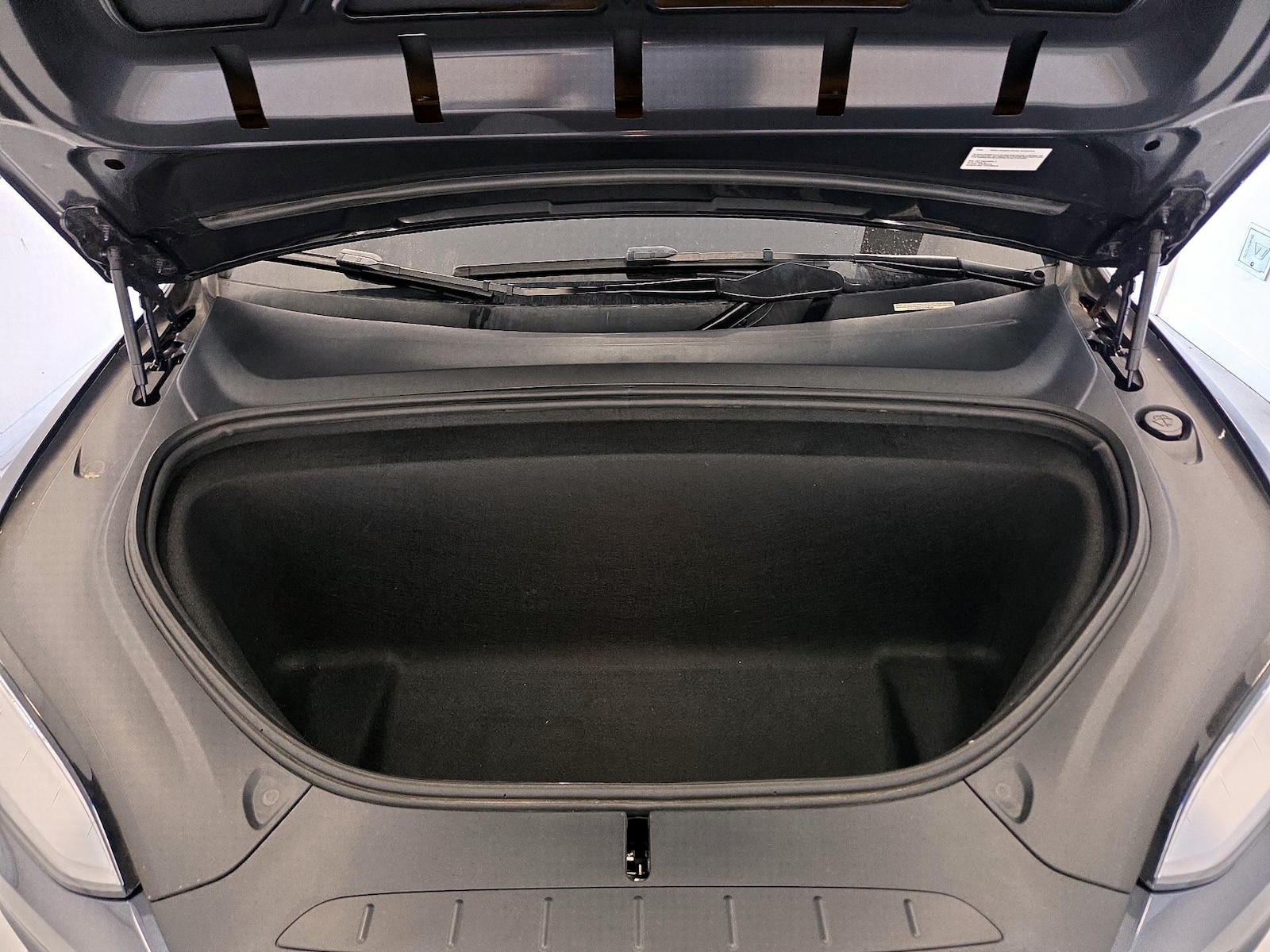 2022 Tesla Model X Long Range - Photo 22