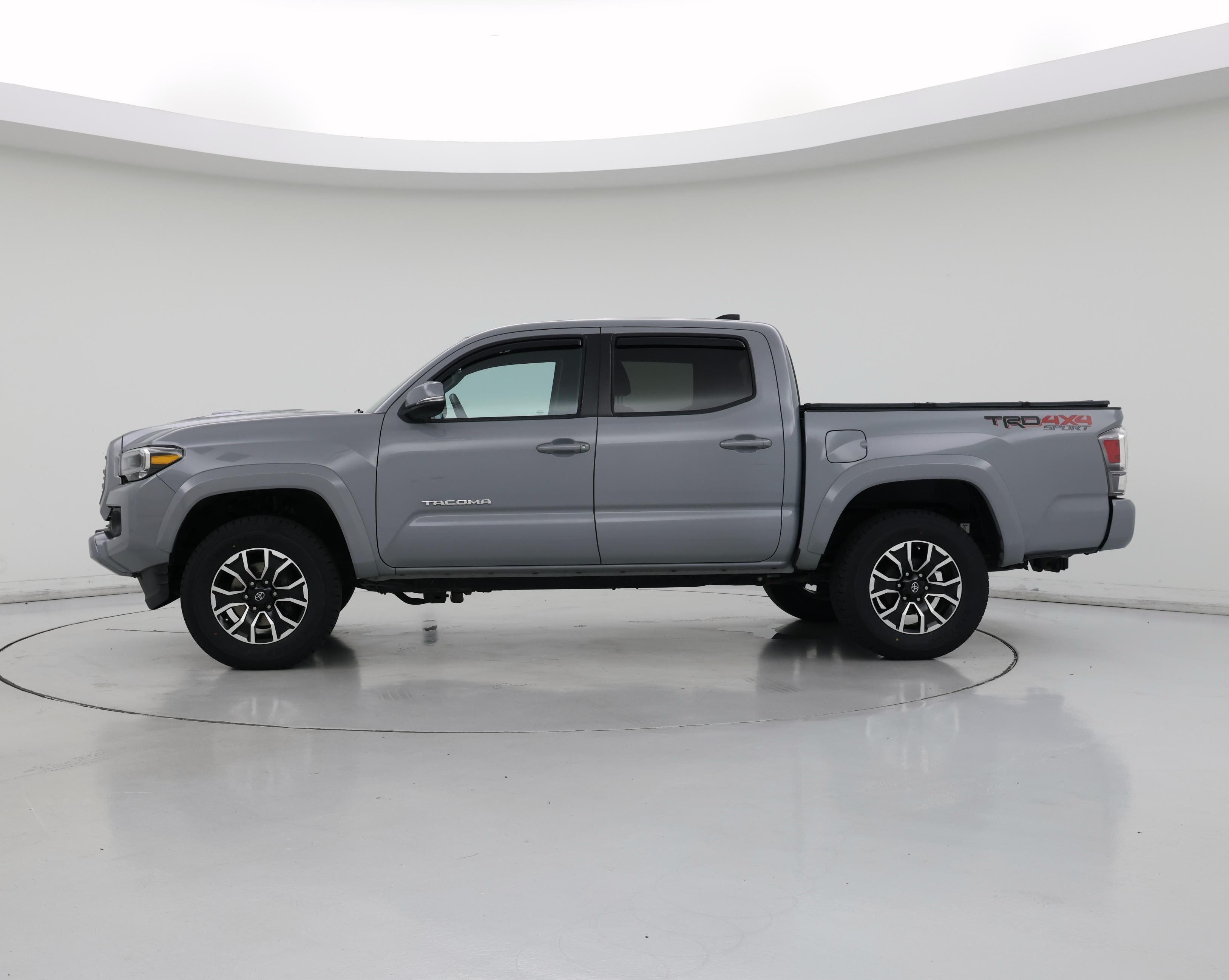 Thumbnail: 2020 Toyota Tacoma - 3