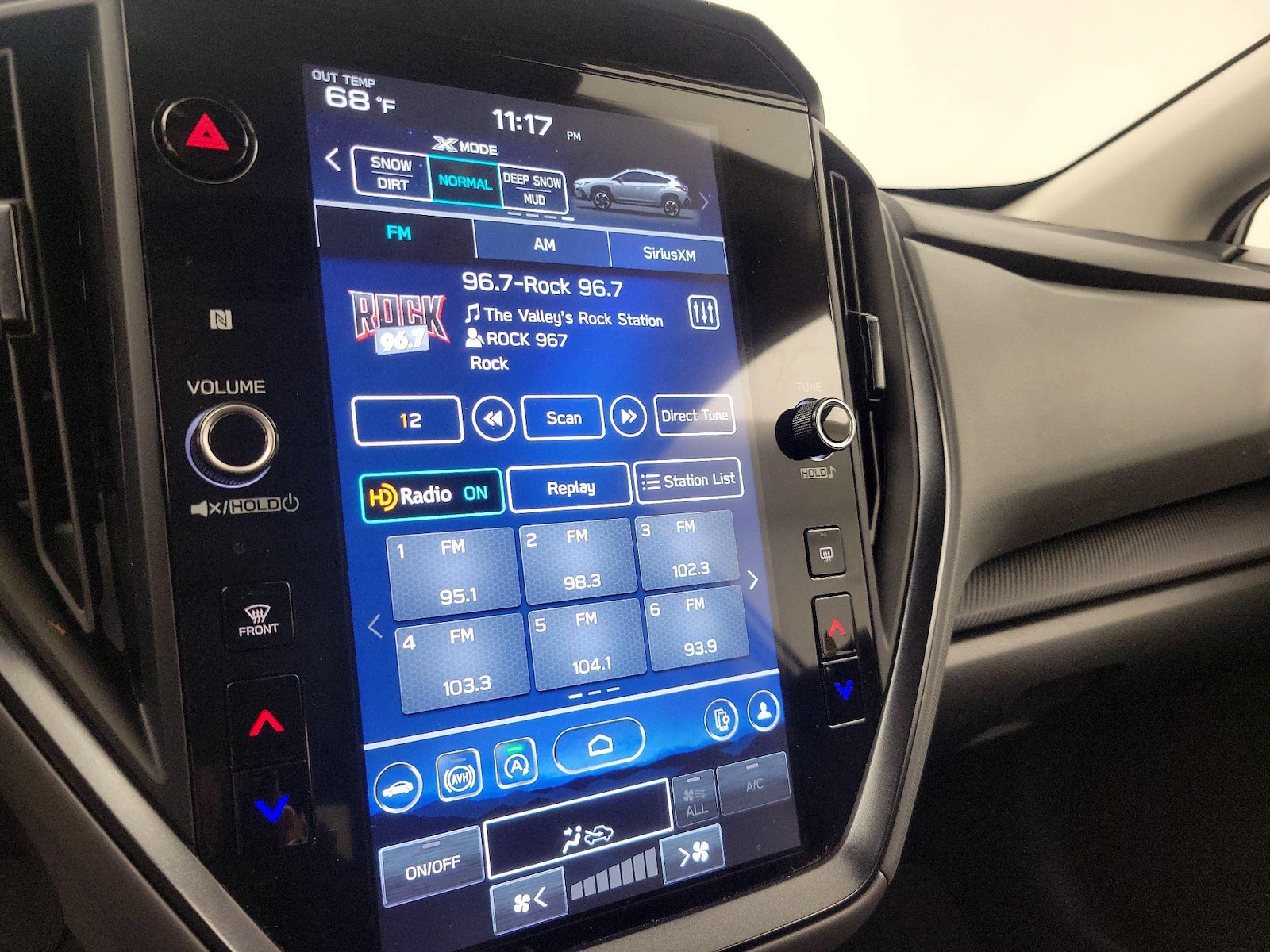 2025 Subaru Crosstrek Limited - Photo 16