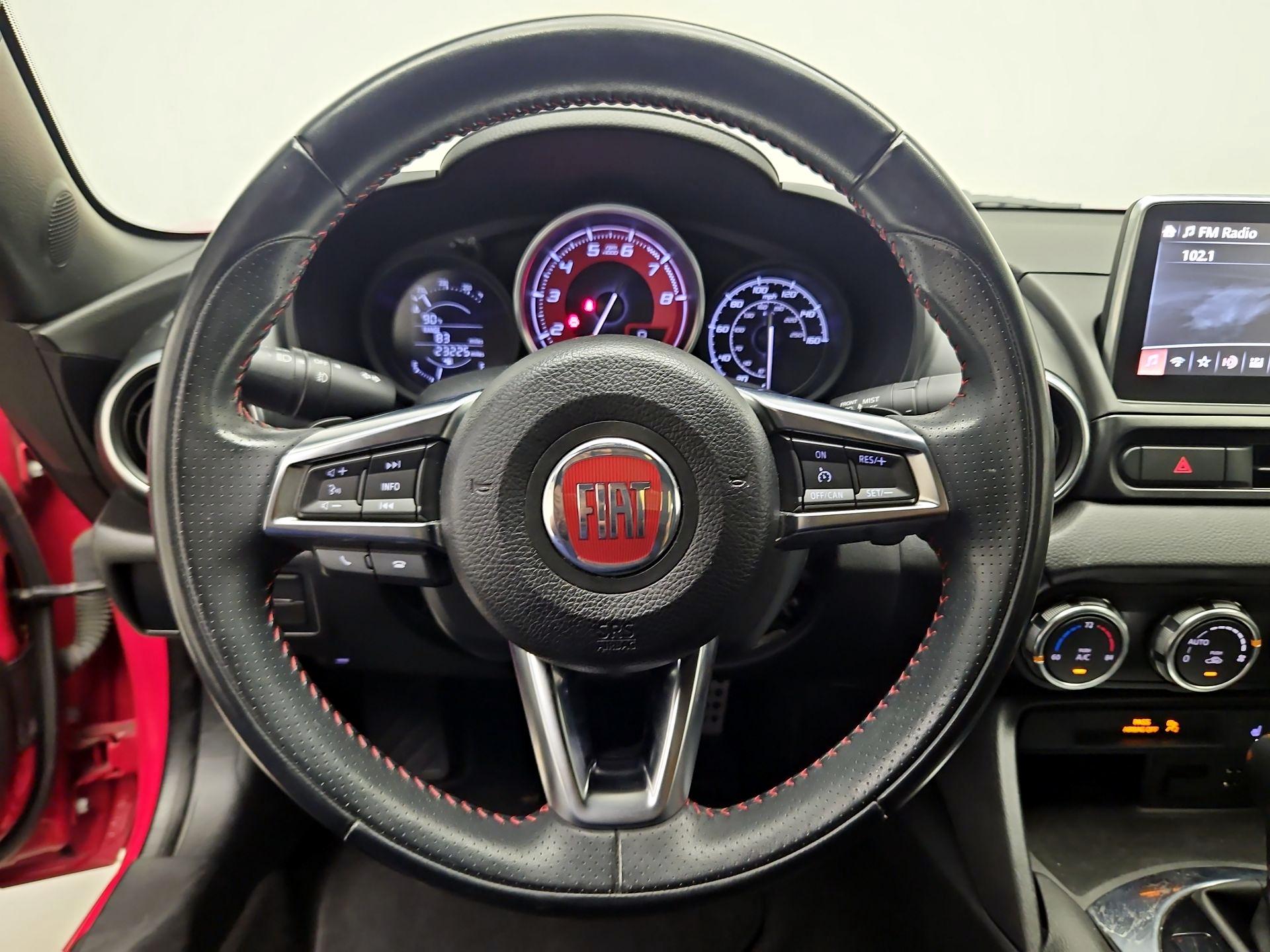 Thumbnail: 2017 Fiat 124 Spider - 10