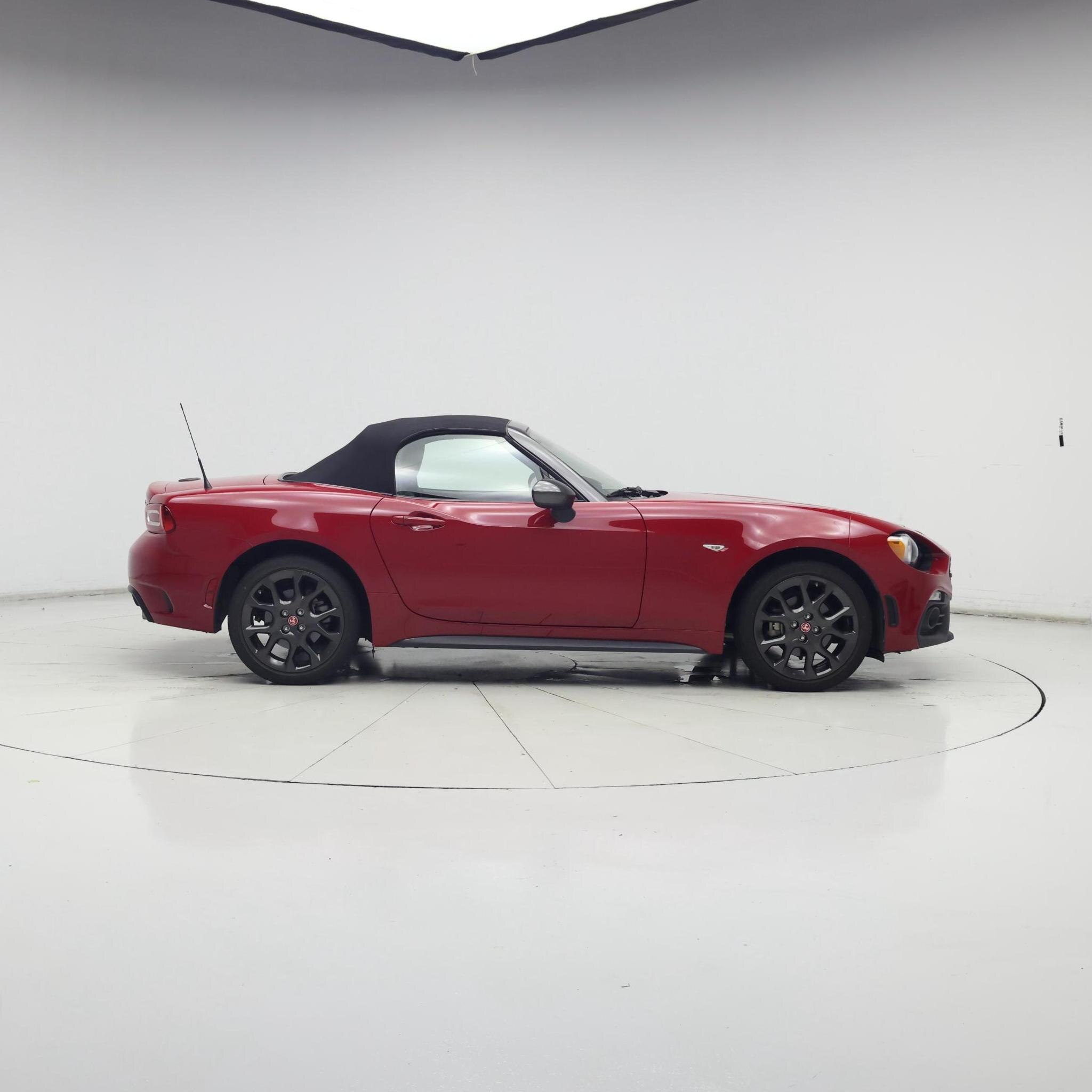 Thumbnail: 2017 Fiat 124 Spider - 7