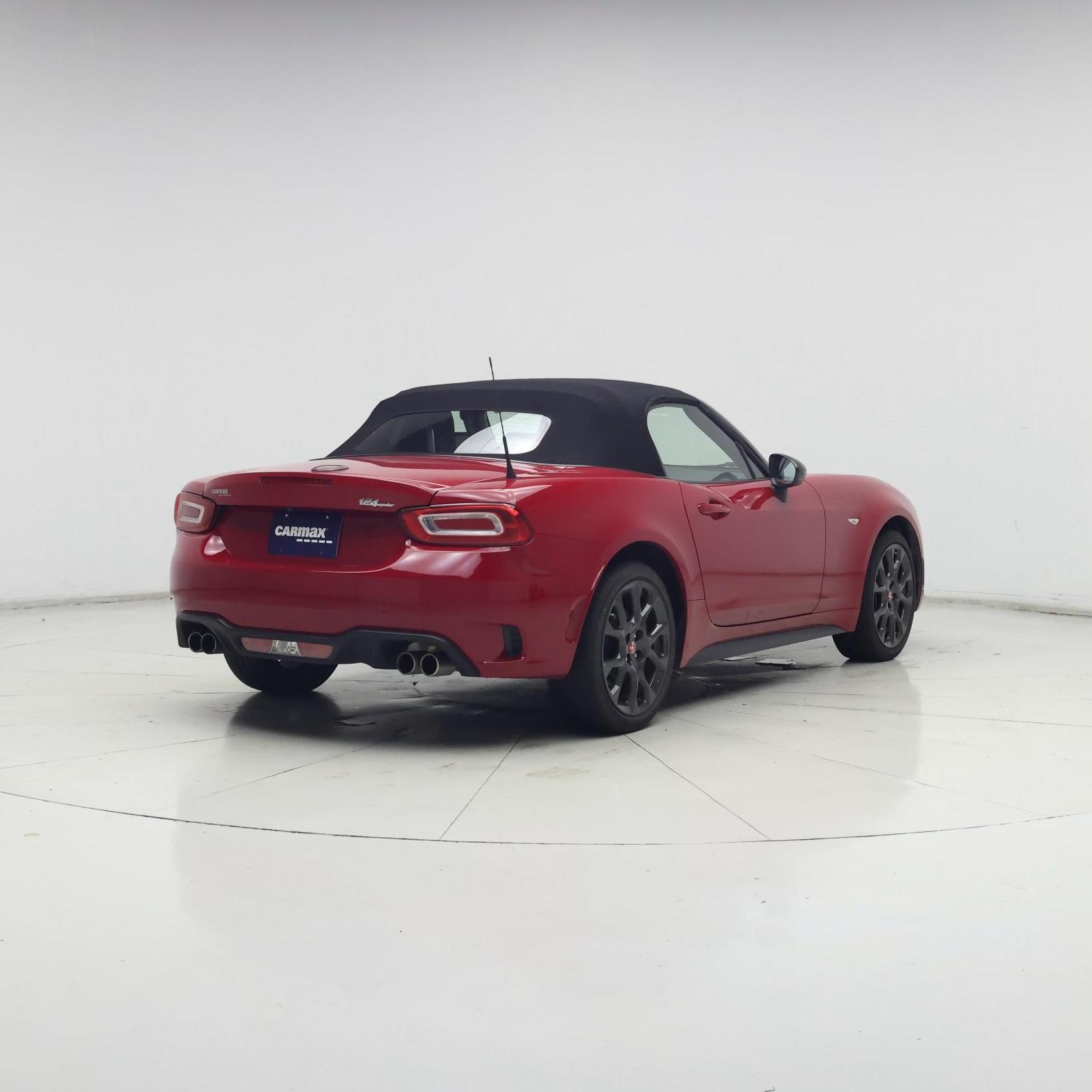 Thumbnail: 2017 Fiat 124 Spider - 8