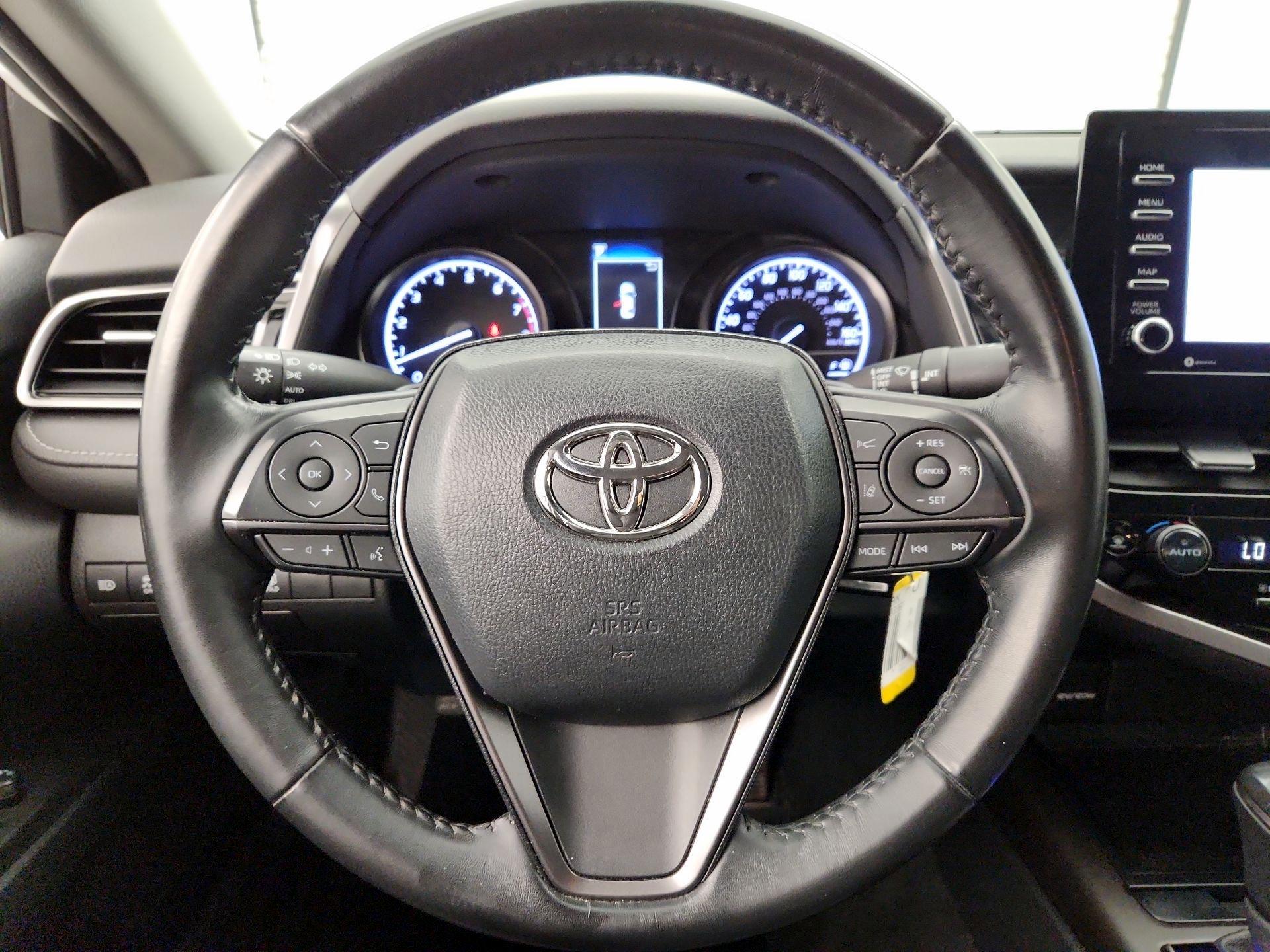 Thumbnail: 2022 Toyota Camry - 10