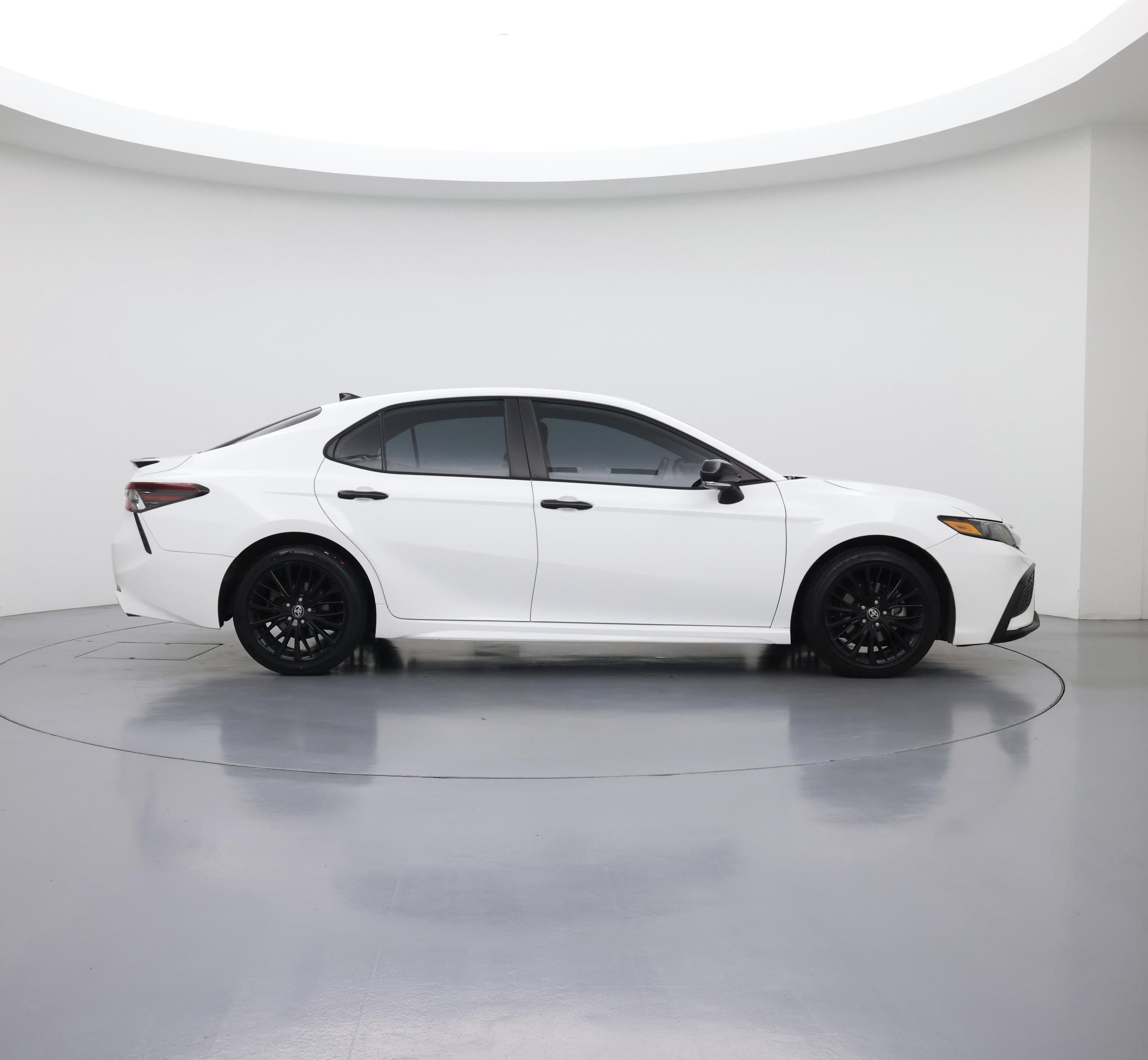 Thumbnail: 2022 Toyota Camry - 7