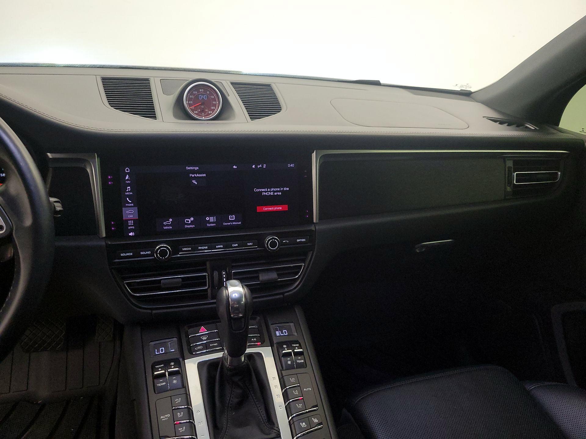Thumbnail: 2021 Porsche Macan - 9