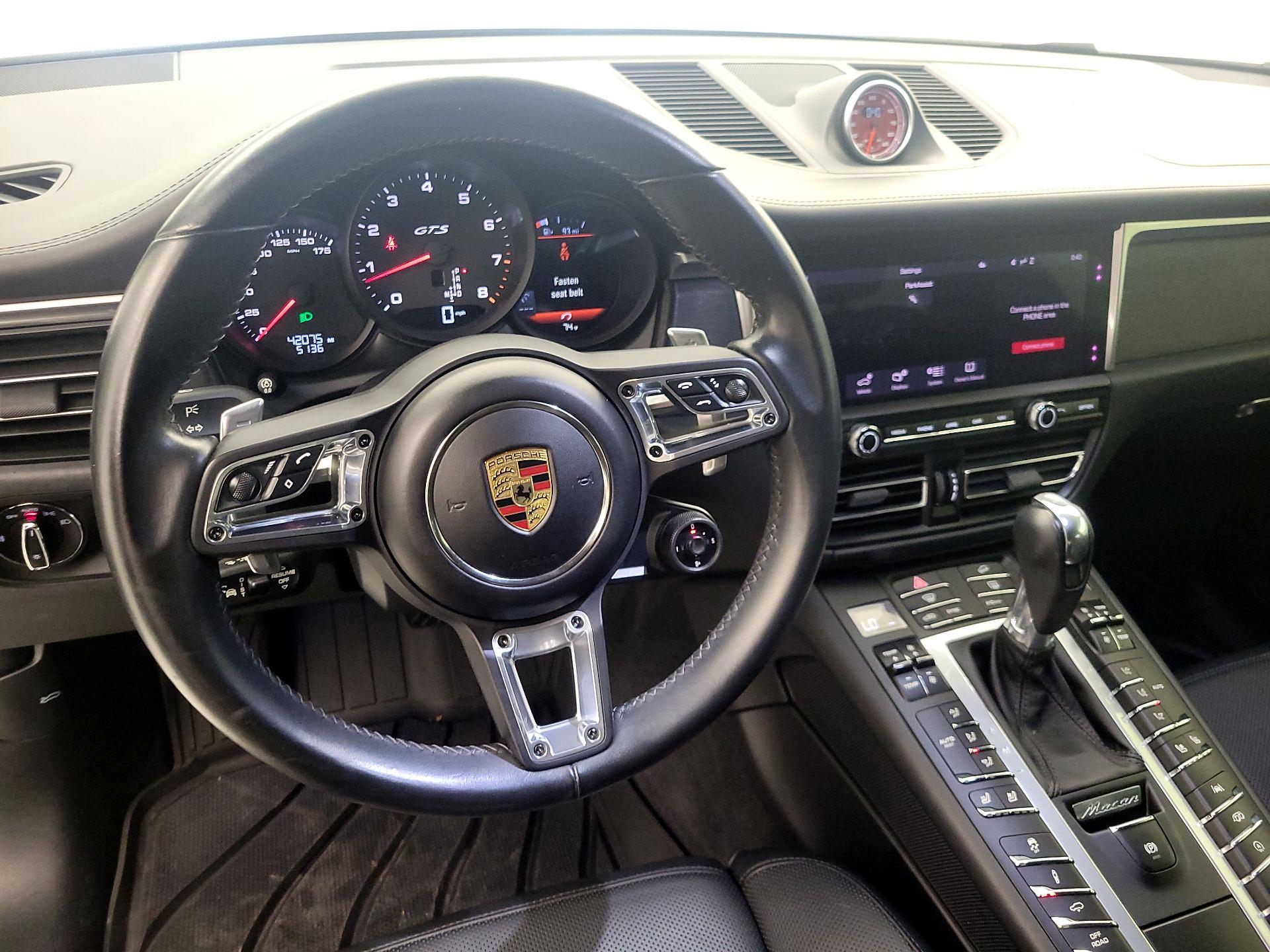 Thumbnail: 2021 Porsche Macan - 10
