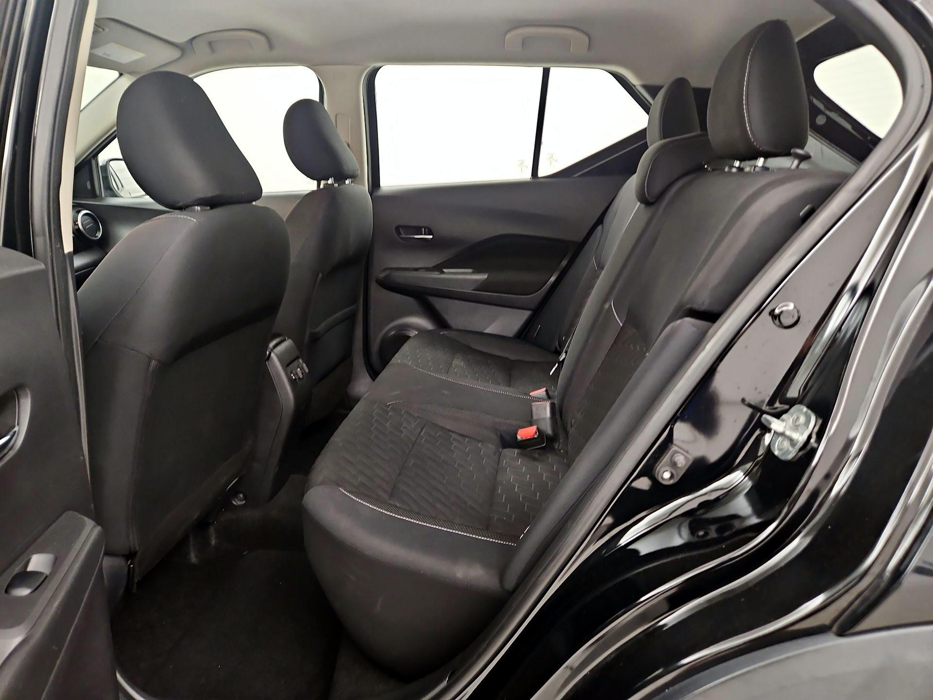 Thumbnail: 2021 Nissan Kicks - 18