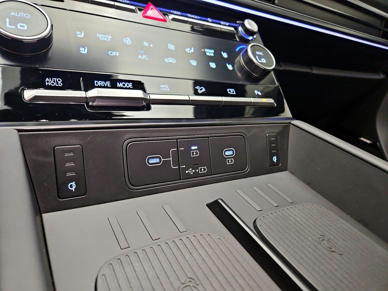 2026 Hyundai Santa Fe Calligraphy - Photo 20