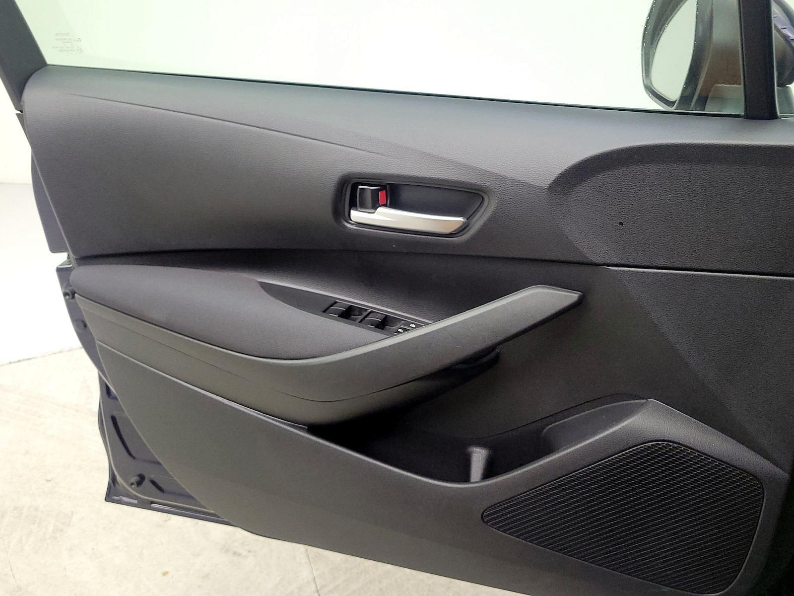 2020 Toyota Corolla LE - Photo 13