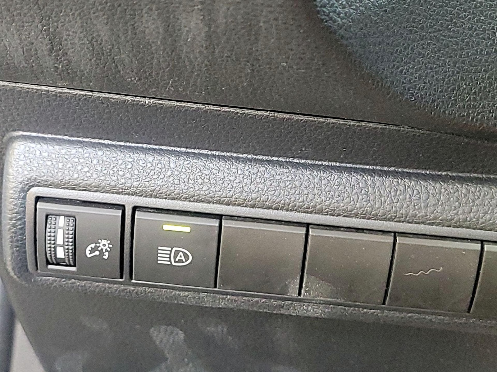 2020 Toyota Corolla LE - Photo 14