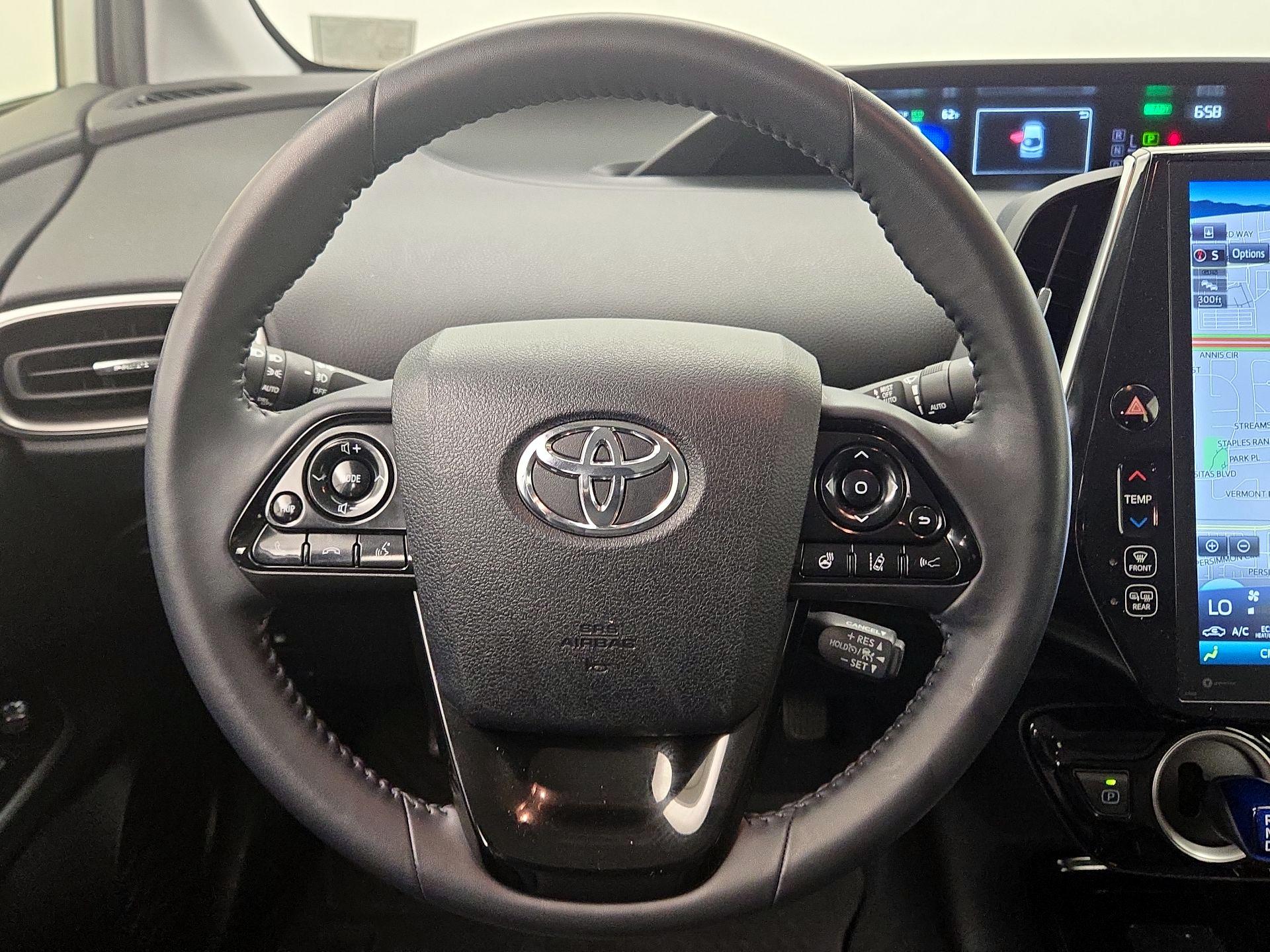 Thumbnail: 2022 Toyota Prius Prime - 10