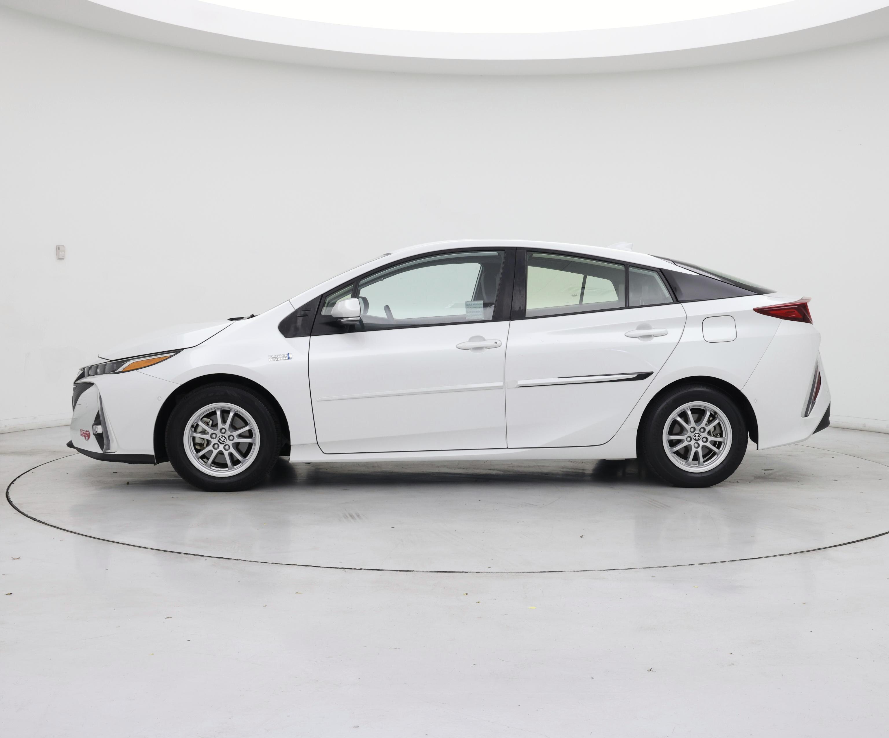 Thumbnail: 2022 Toyota Prius Prime - 3