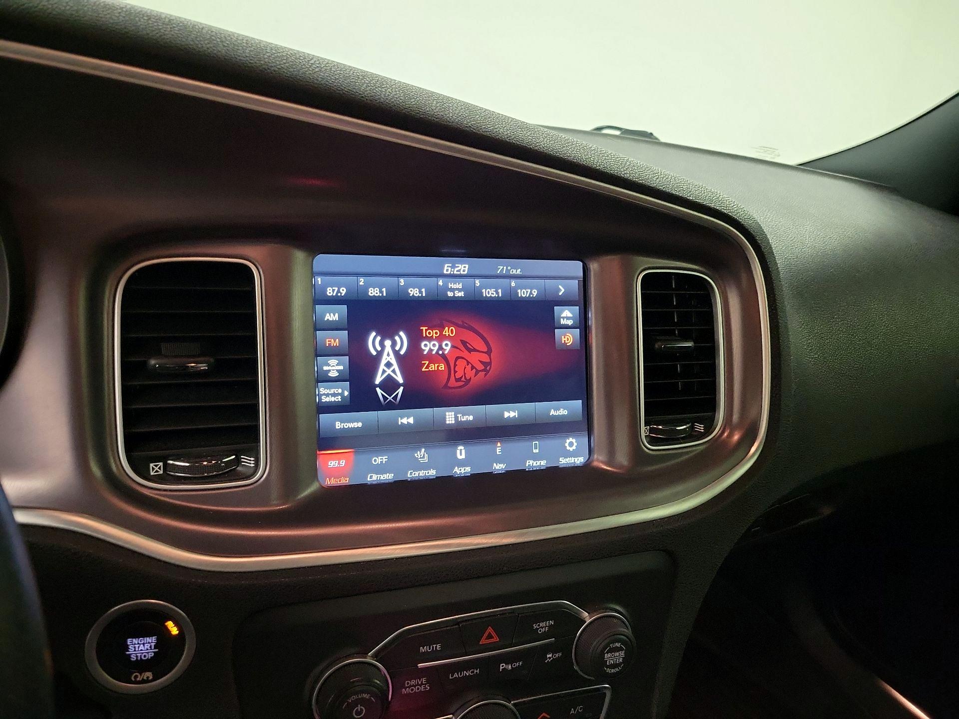Thumbnail: 2022 Dodge Charger - 16