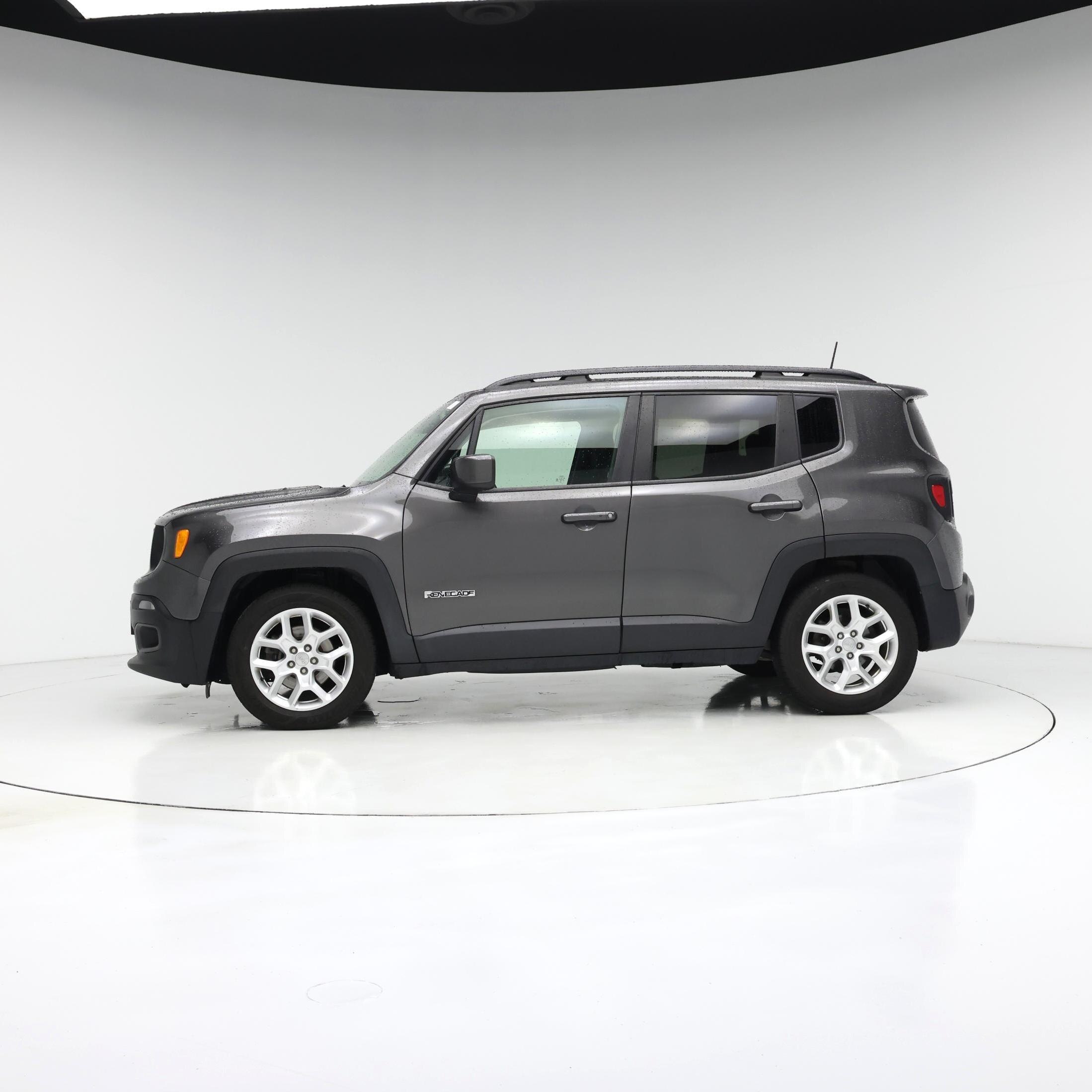 Thumbnail: 2018 Jeep Renegade - 3
