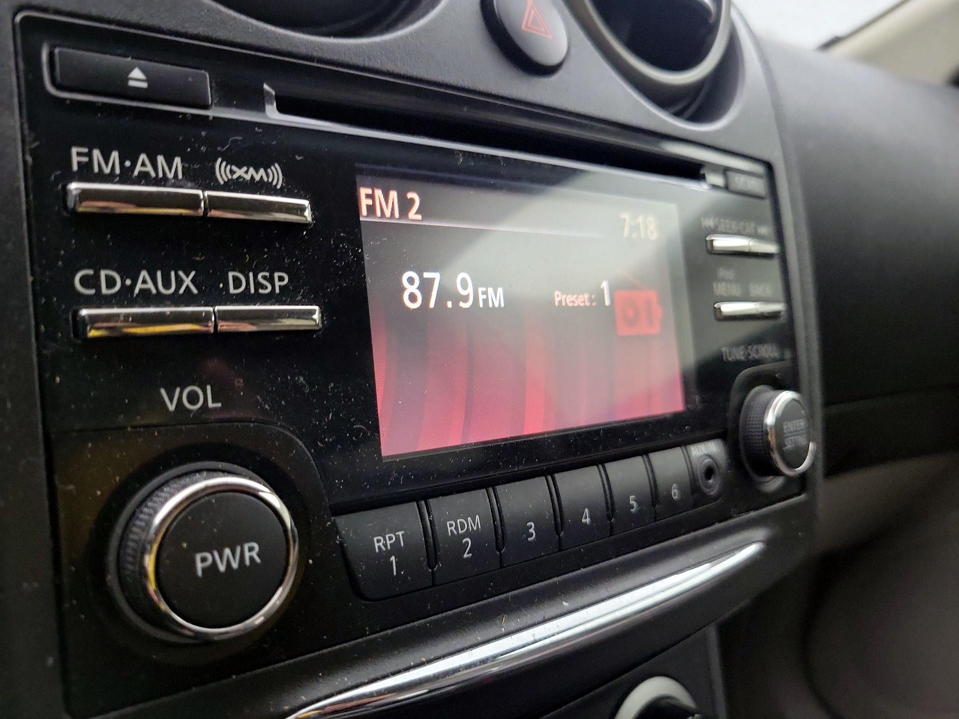 Thumbnail: 2015 Nissan Rogue - 15