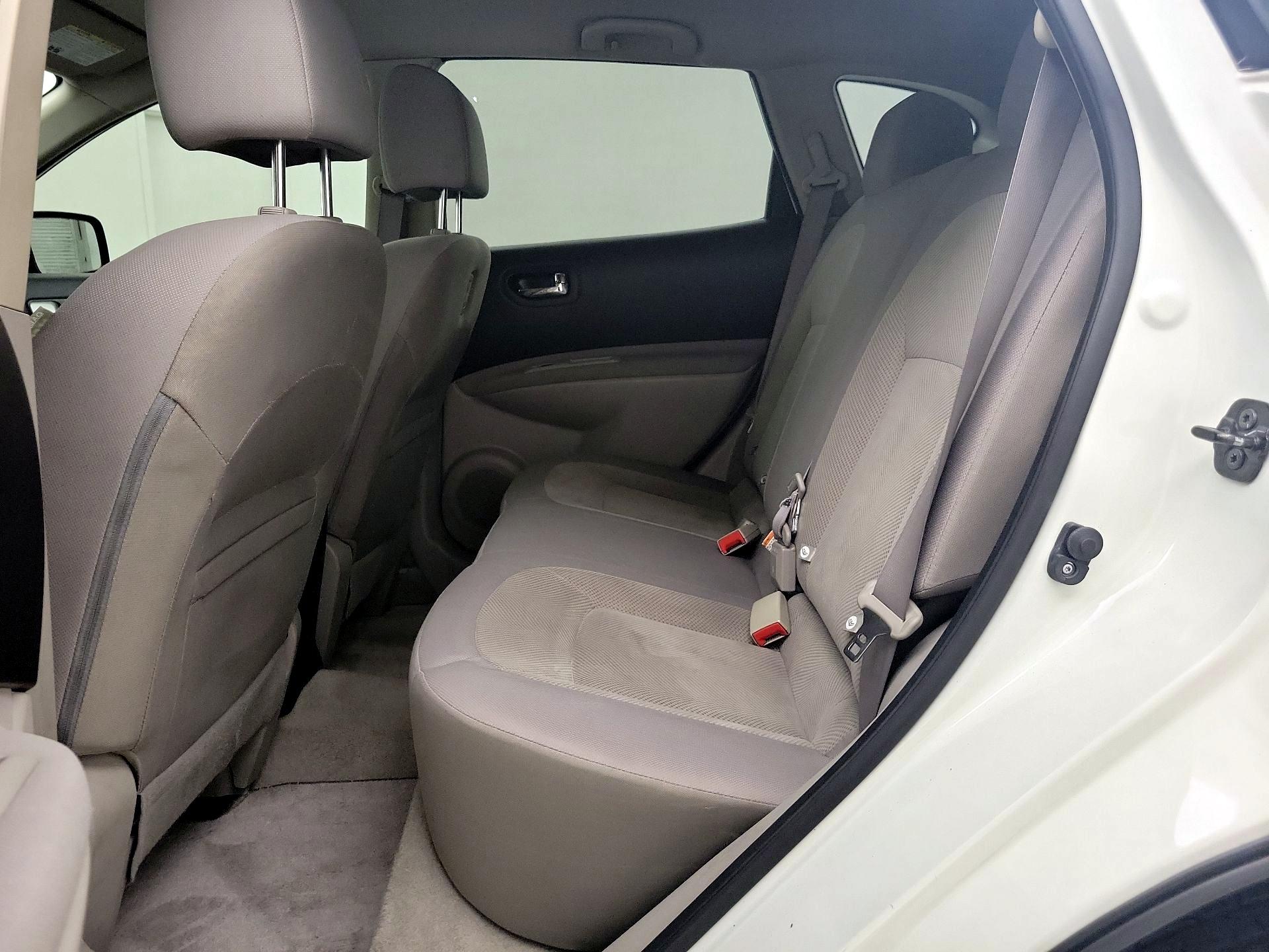 Thumbnail: 2015 Nissan Rogue - 19
