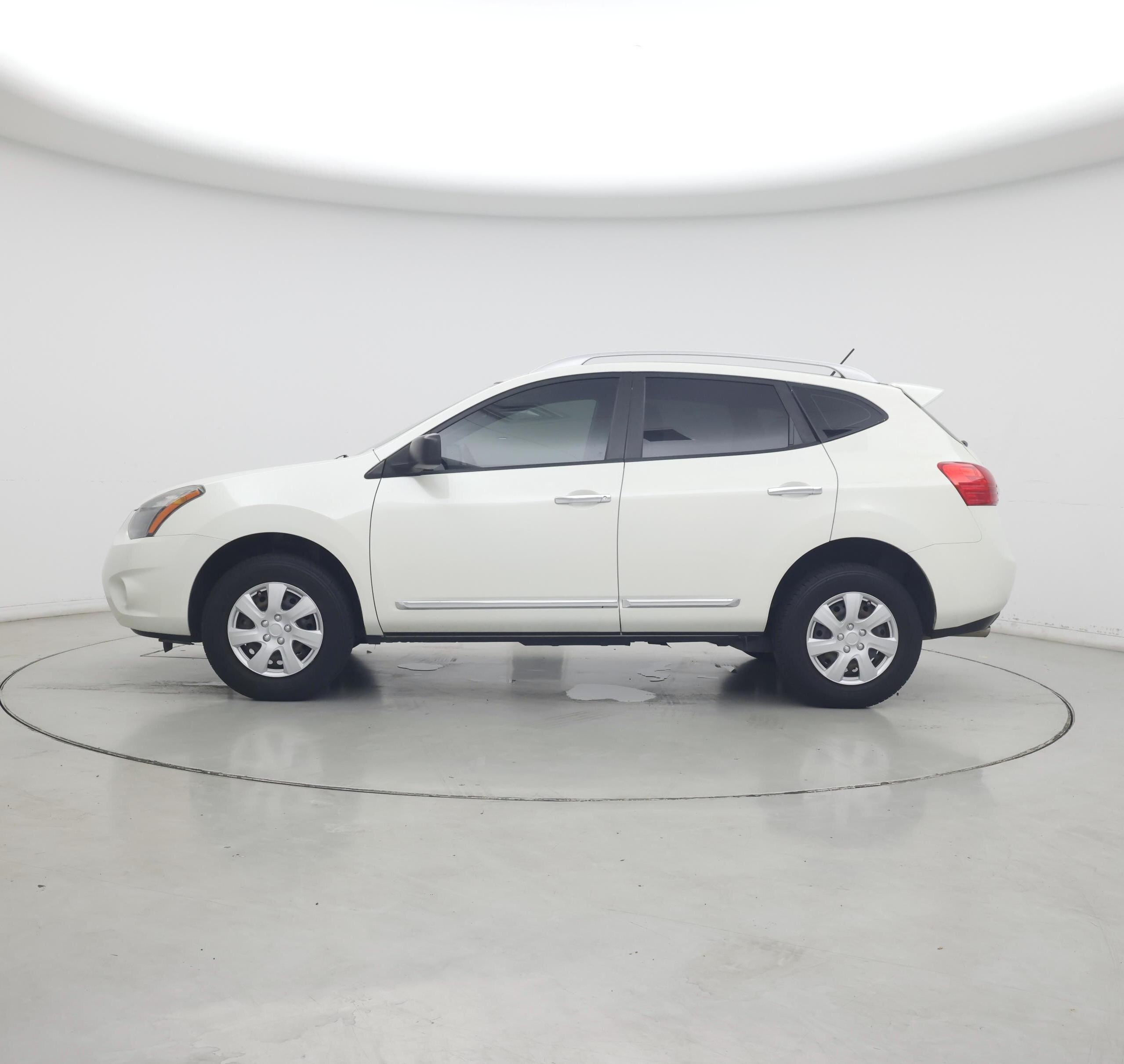 Thumbnail: 2015 Nissan Rogue - 3