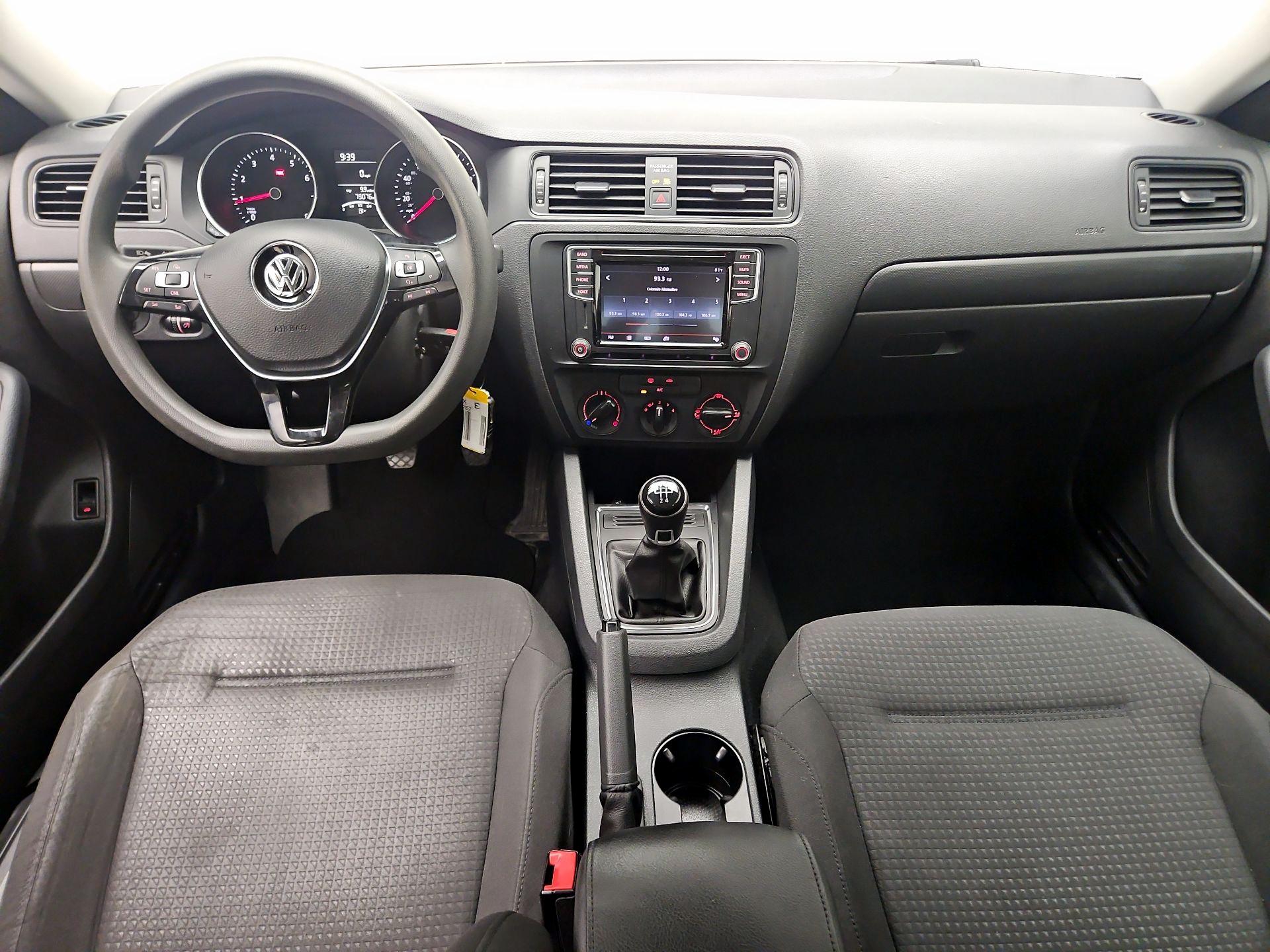 Thumbnail: 2016 Volkswagen Jetta - 9