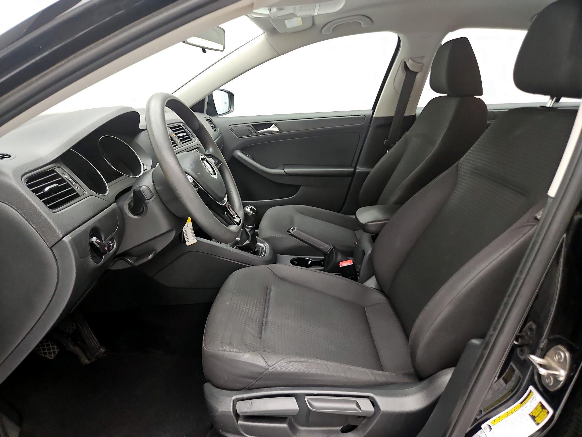 Thumbnail: 2016 Volkswagen Jetta - 11