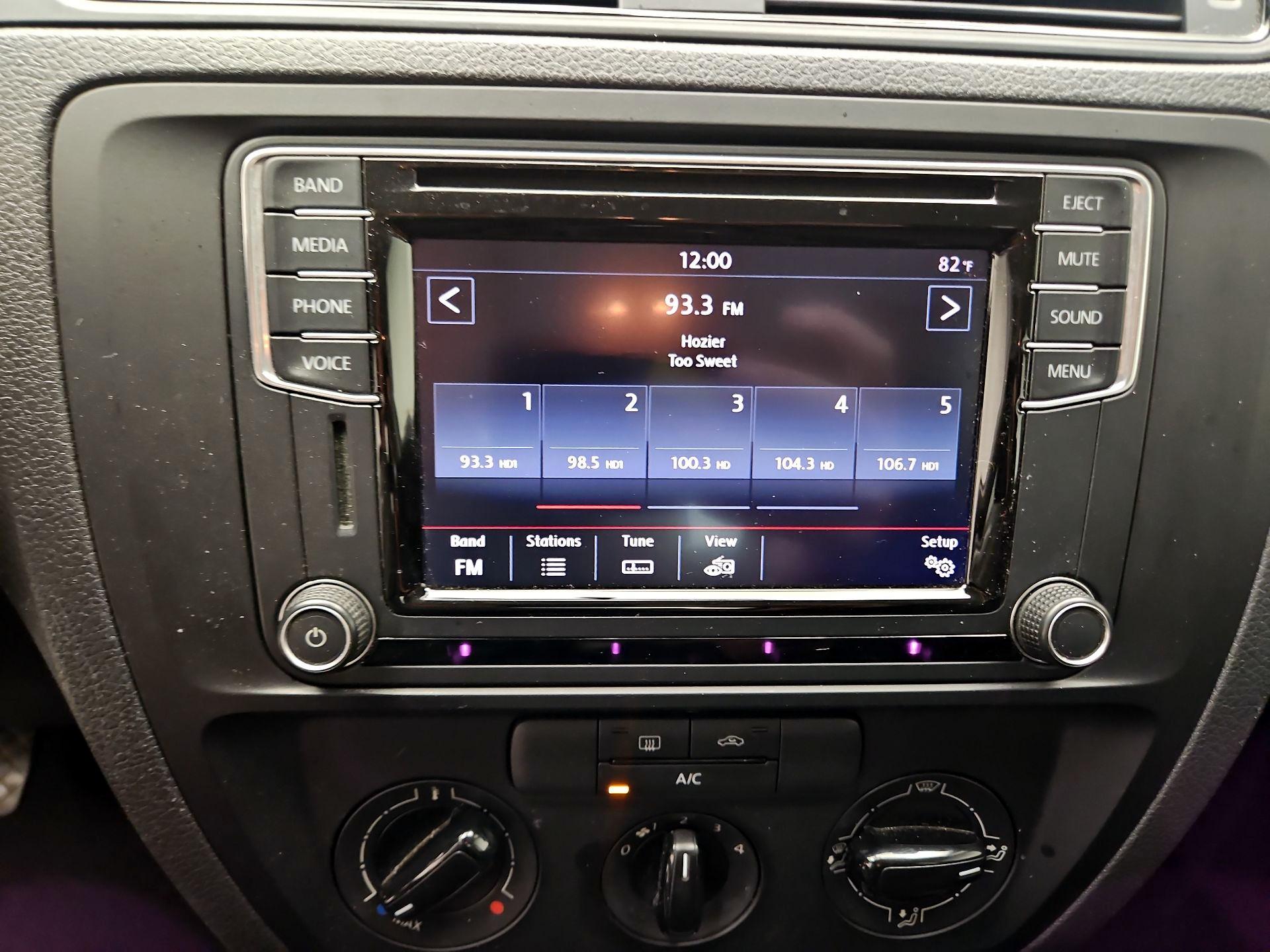 Thumbnail: 2016 Volkswagen Jetta - 15