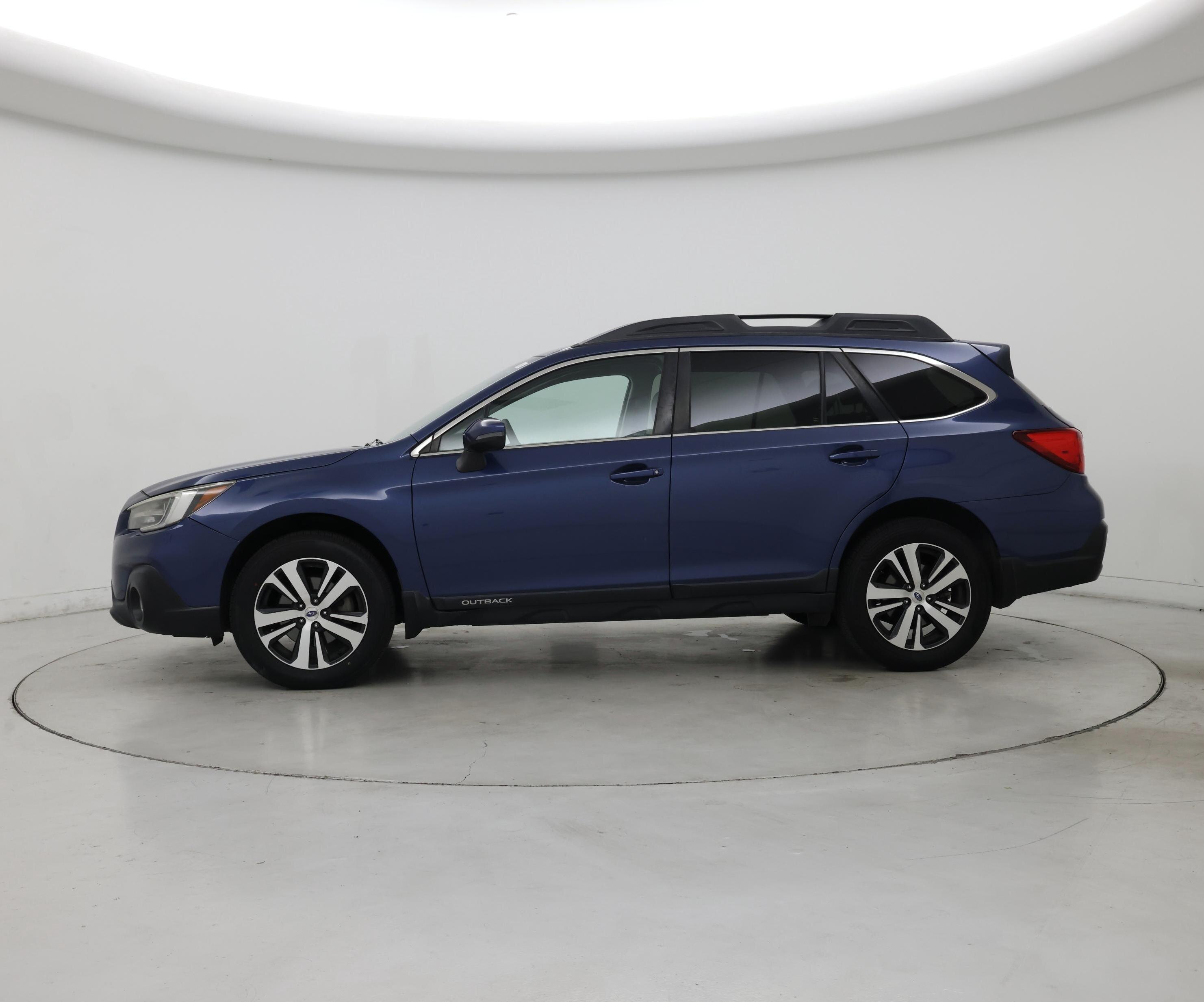 Thumbnail: 2019 Subaru Outback - 3