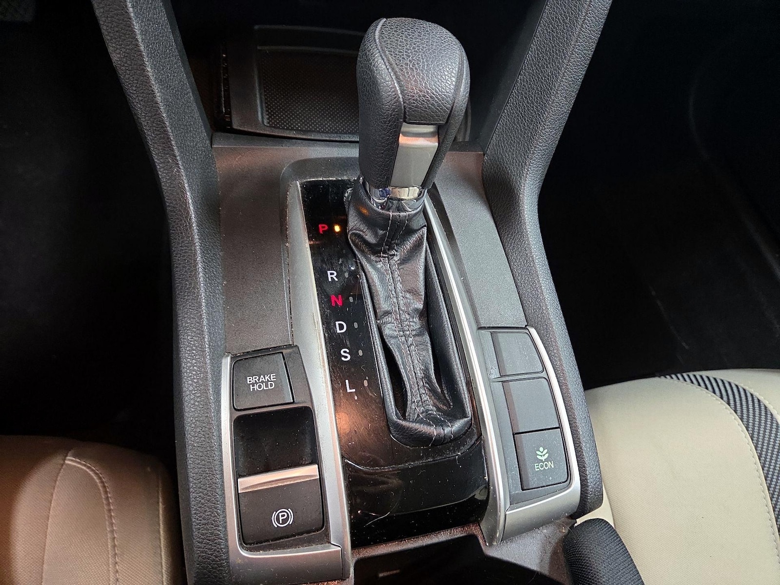 2018 Honda Civic EX - Photo 18