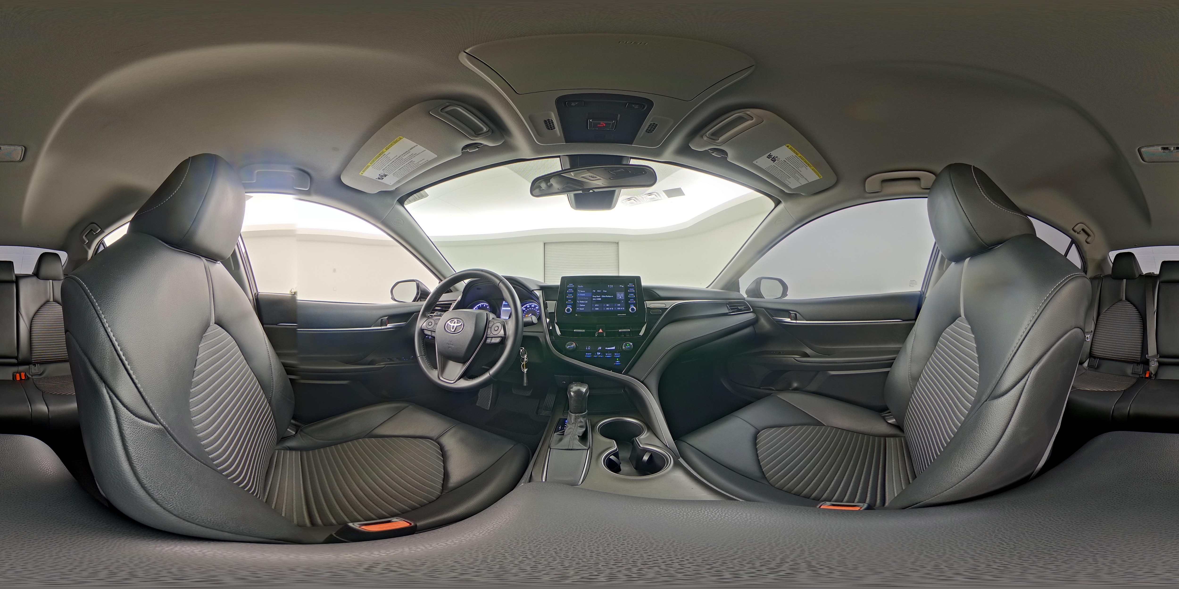 2021 Toyota Camry SE - Photo 24