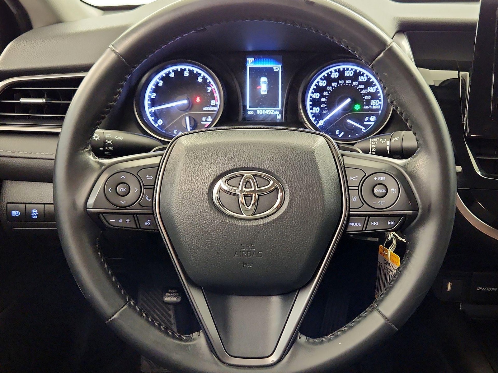 2021 Toyota Camry SE - Photo 11