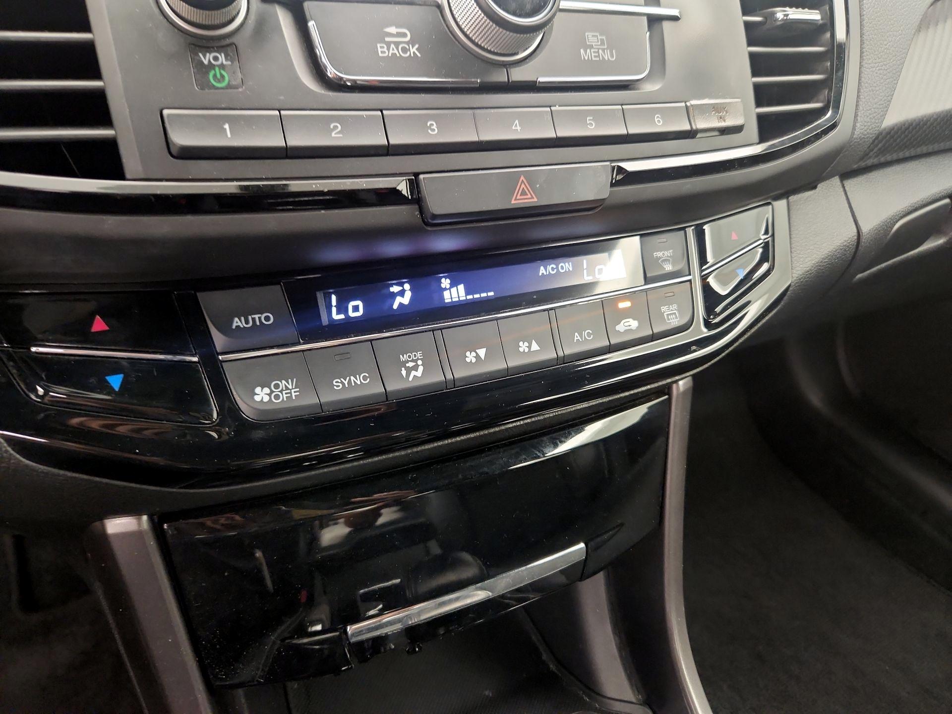 Thumbnail: 2016 Honda Accord - 16