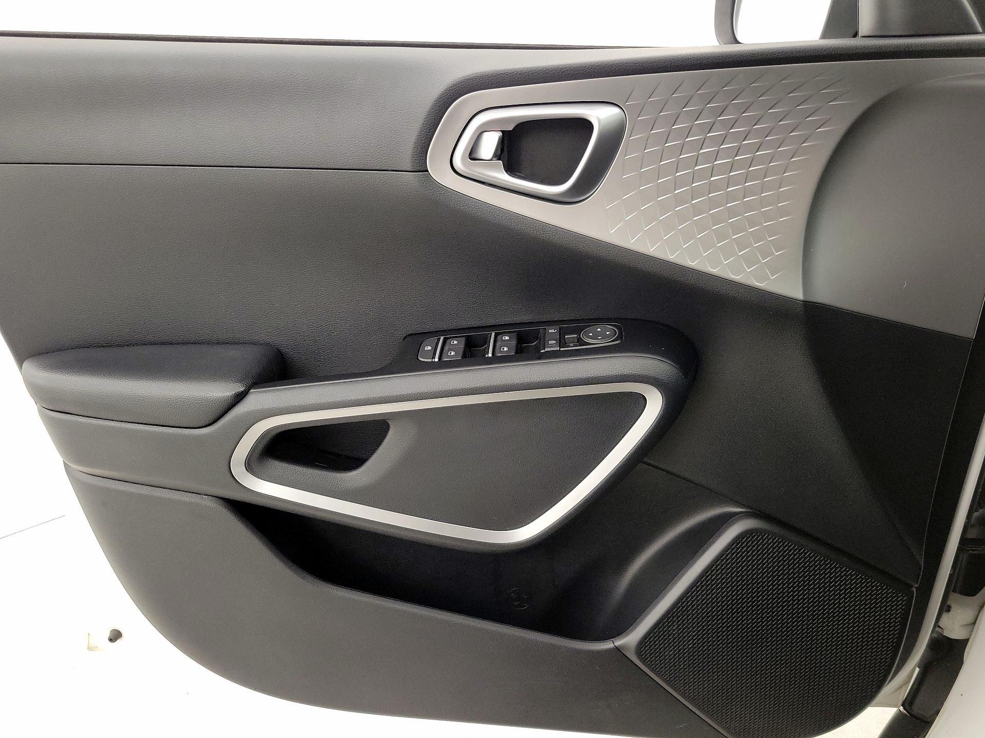 Thumbnail: 2020 Kia Soul - 12