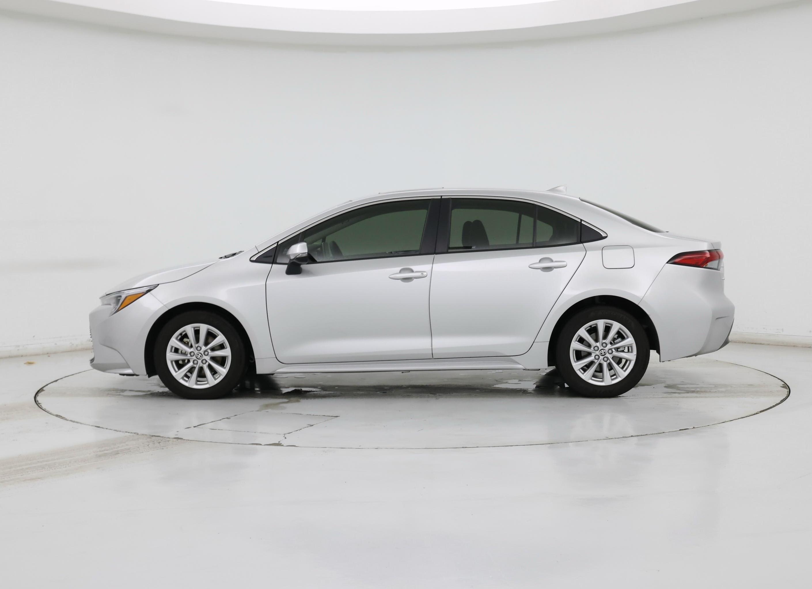 Thumbnail: 2024 Toyota Corolla - 3