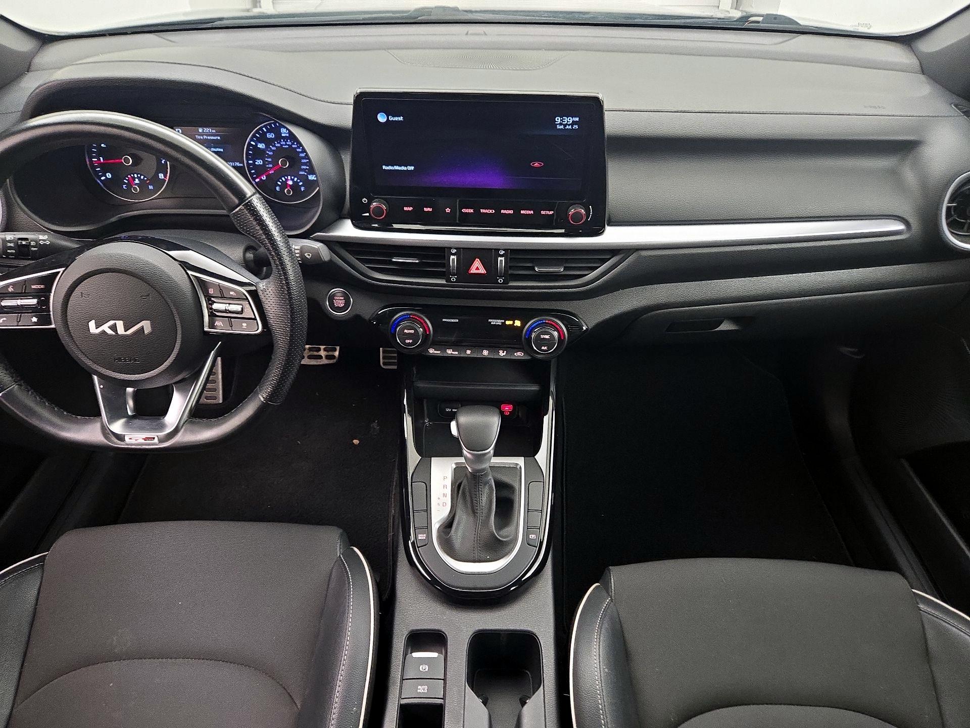 Thumbnail: 2022 Kia Forte - 9