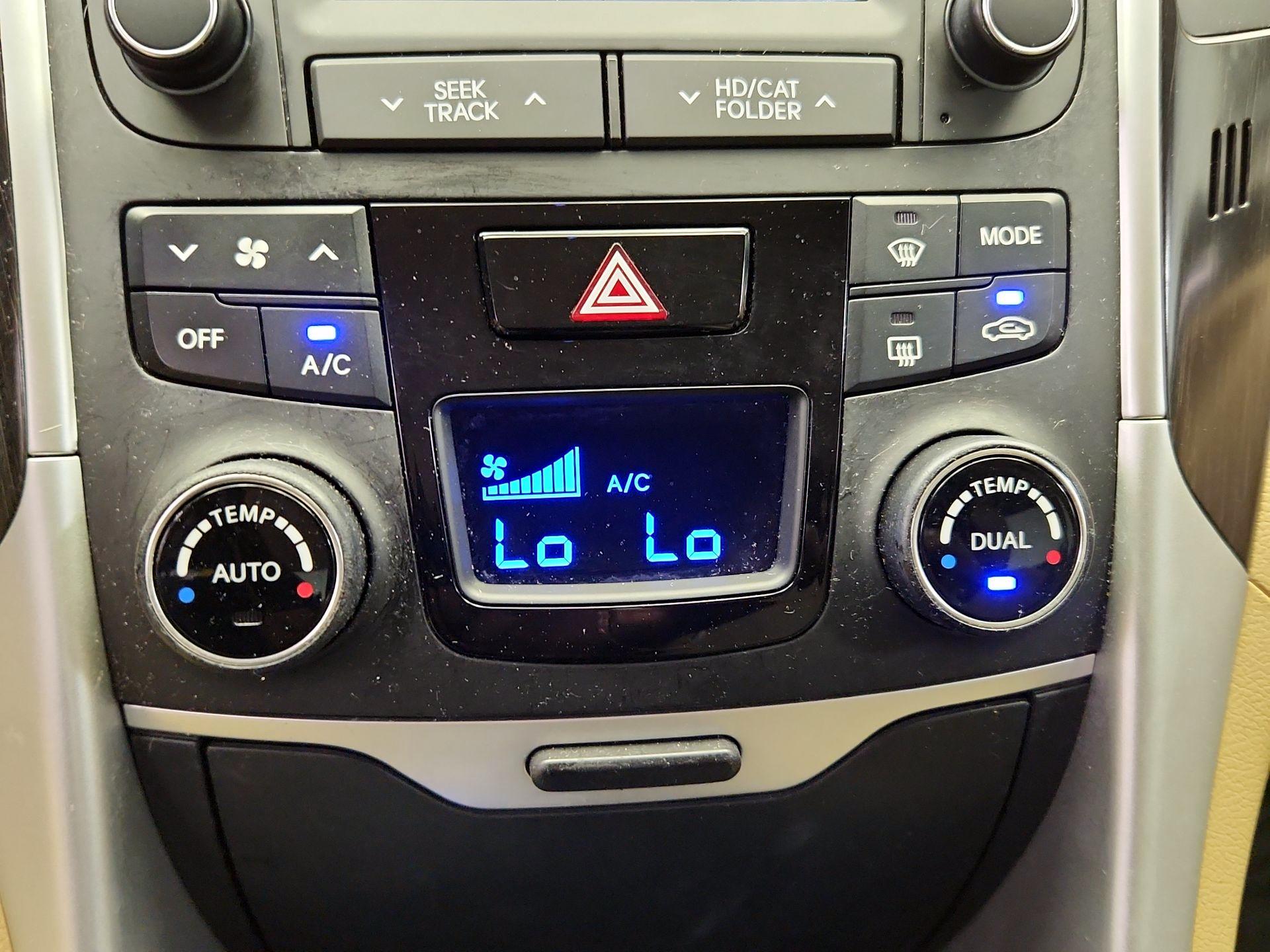 Thumbnail: 2014 Hyundai Sonata - 16