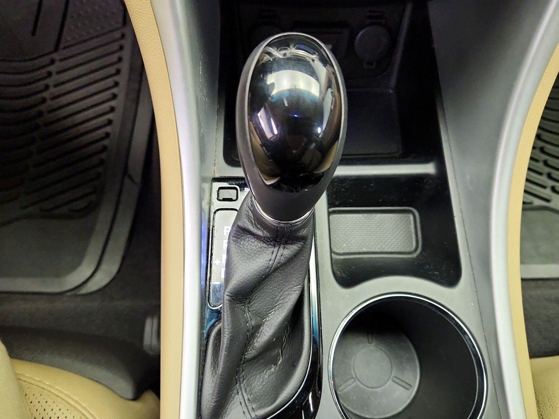 Thumbnail: 2014 Hyundai Sonata - 17