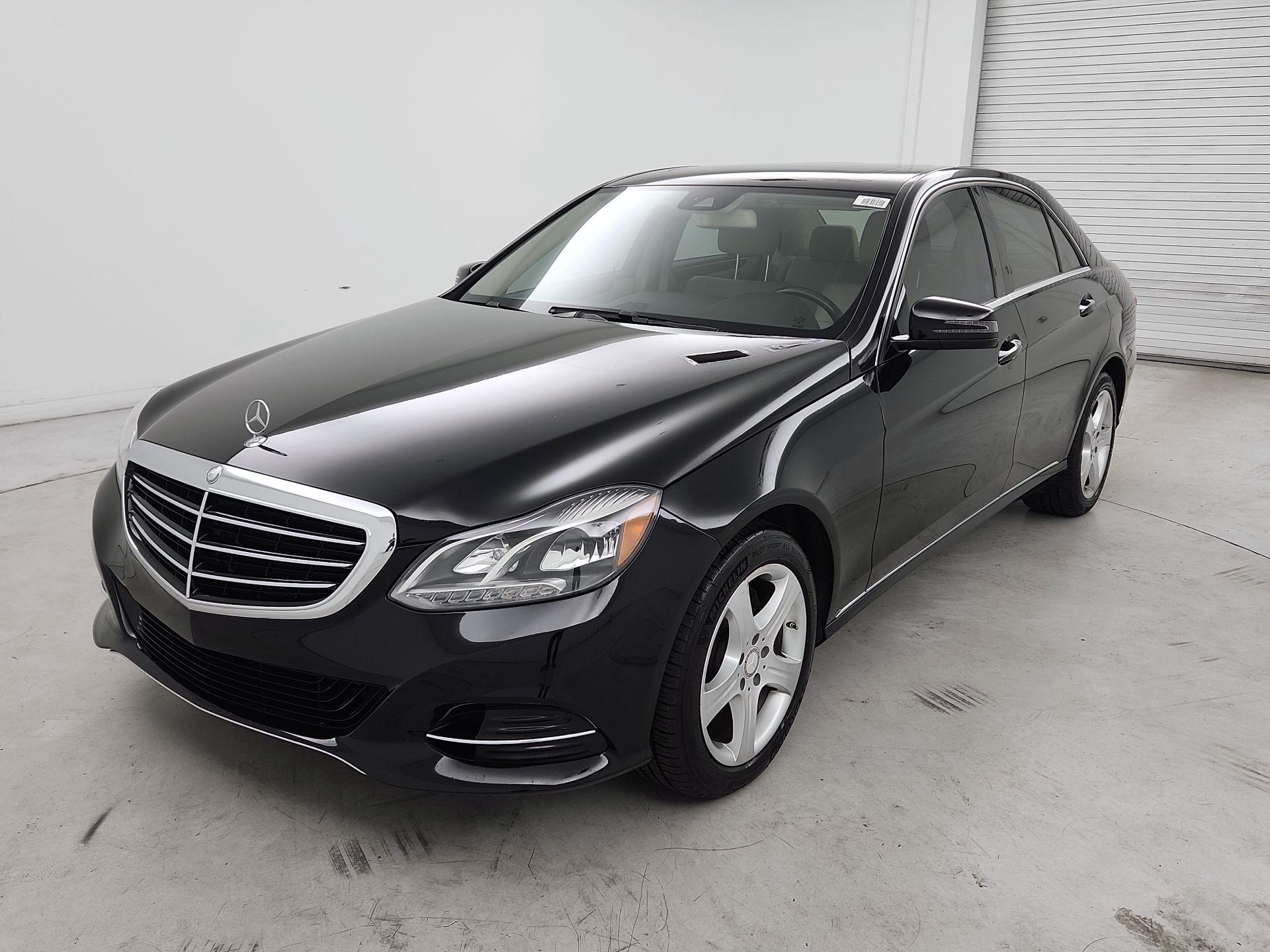 Thumbnail: 2015 Mercedes-Benz E-Class - 3
