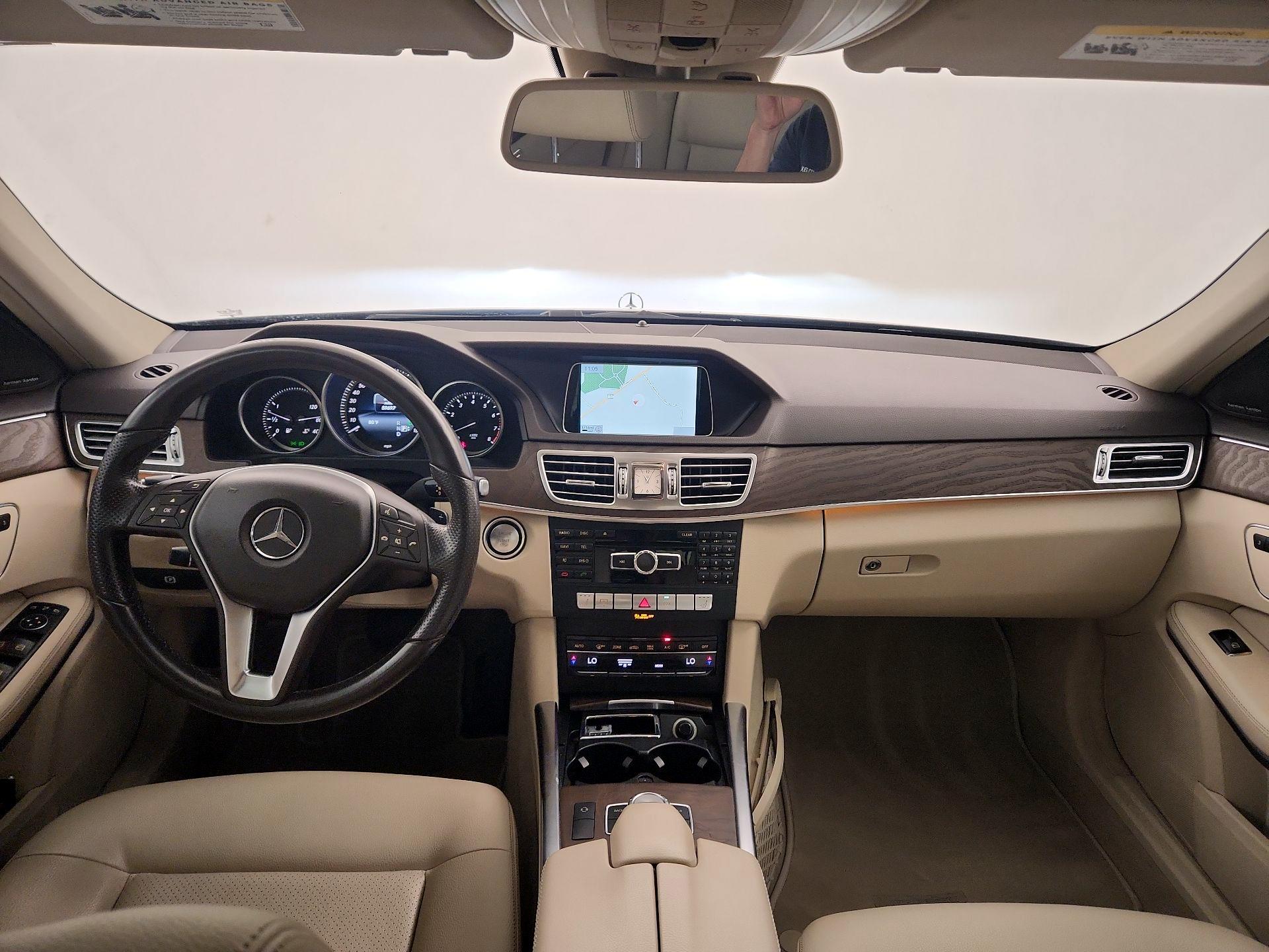 Thumbnail: 2015 Mercedes-Benz E-Class - 8