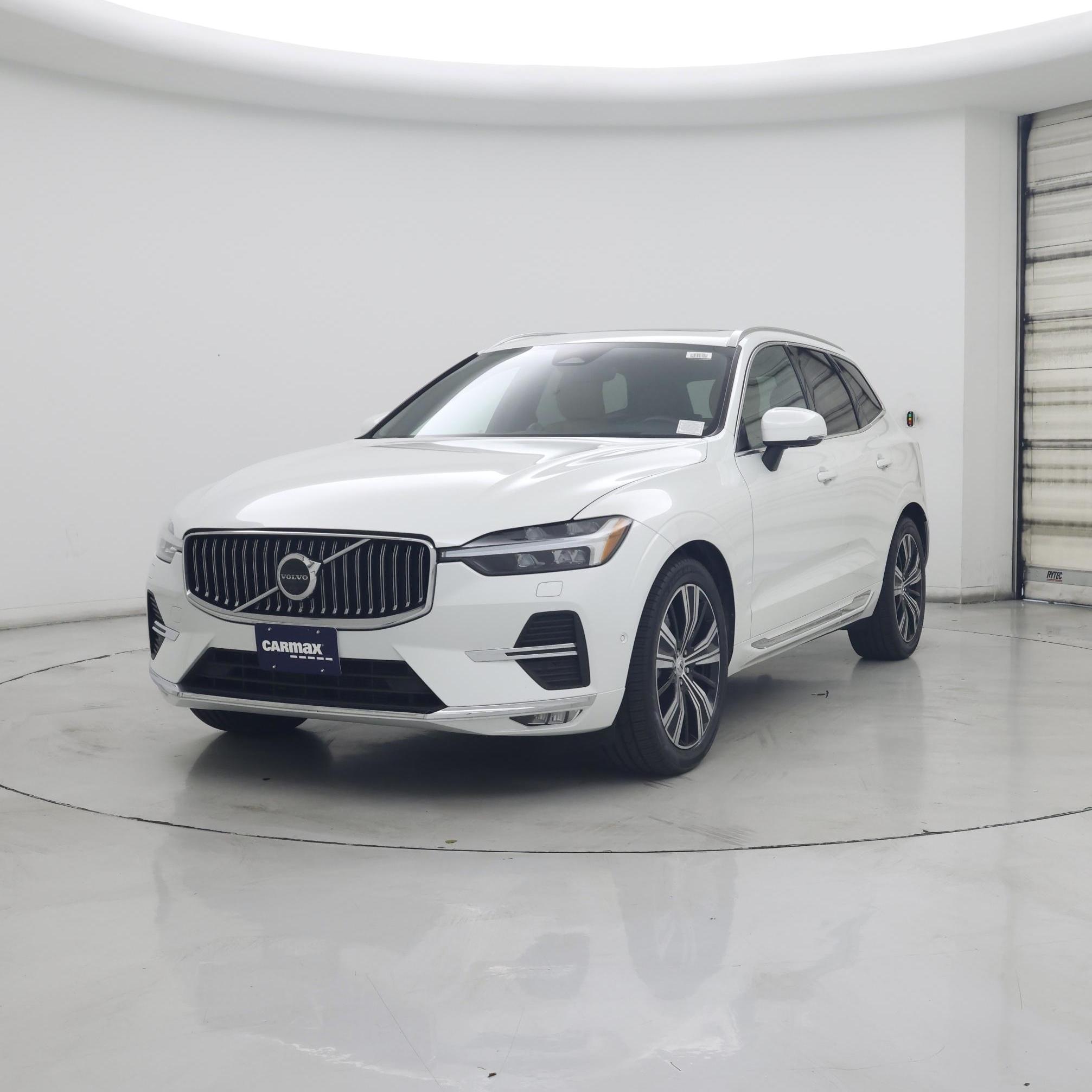Thumbnail: 2022 Volvo XC60 - 4