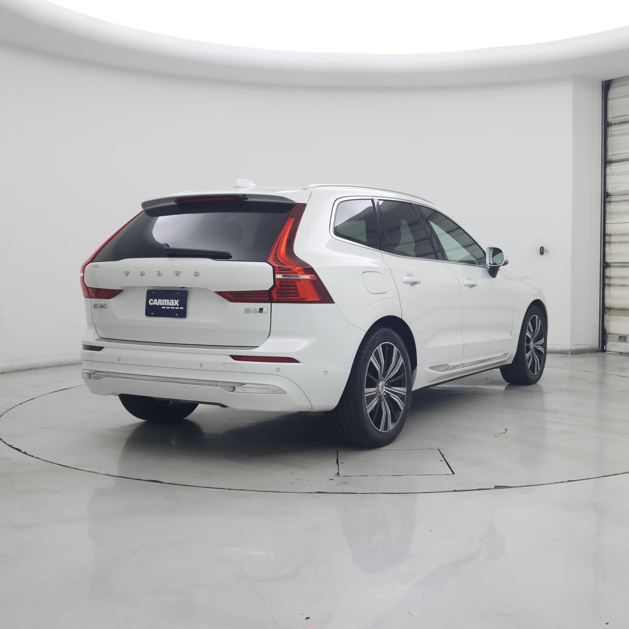 Thumbnail: 2022 Volvo XC60 - 8