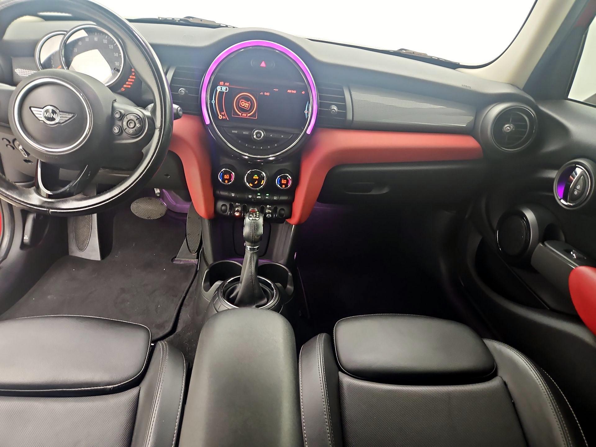 Thumbnail: 2017 MINI Cooper Hardtop - 9