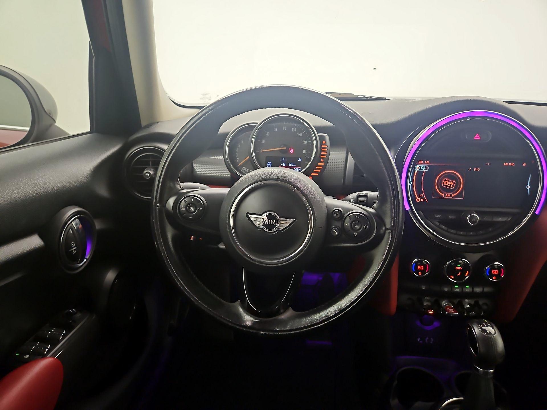 Thumbnail: 2017 MINI Cooper Hardtop - 10