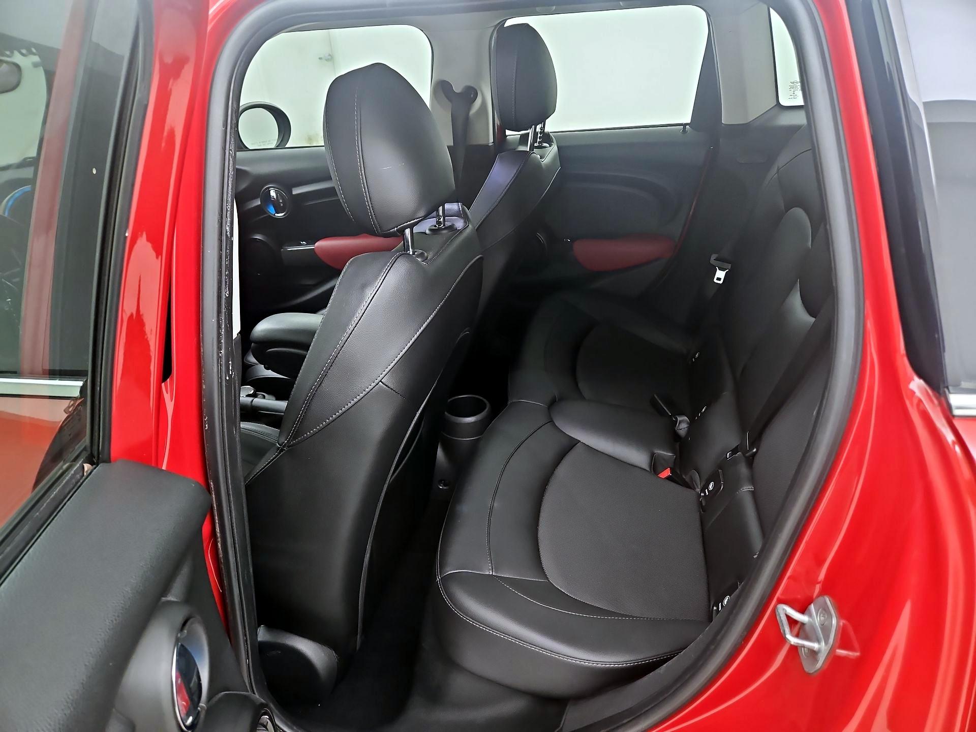 Thumbnail: 2017 MINI Cooper Hardtop - 17