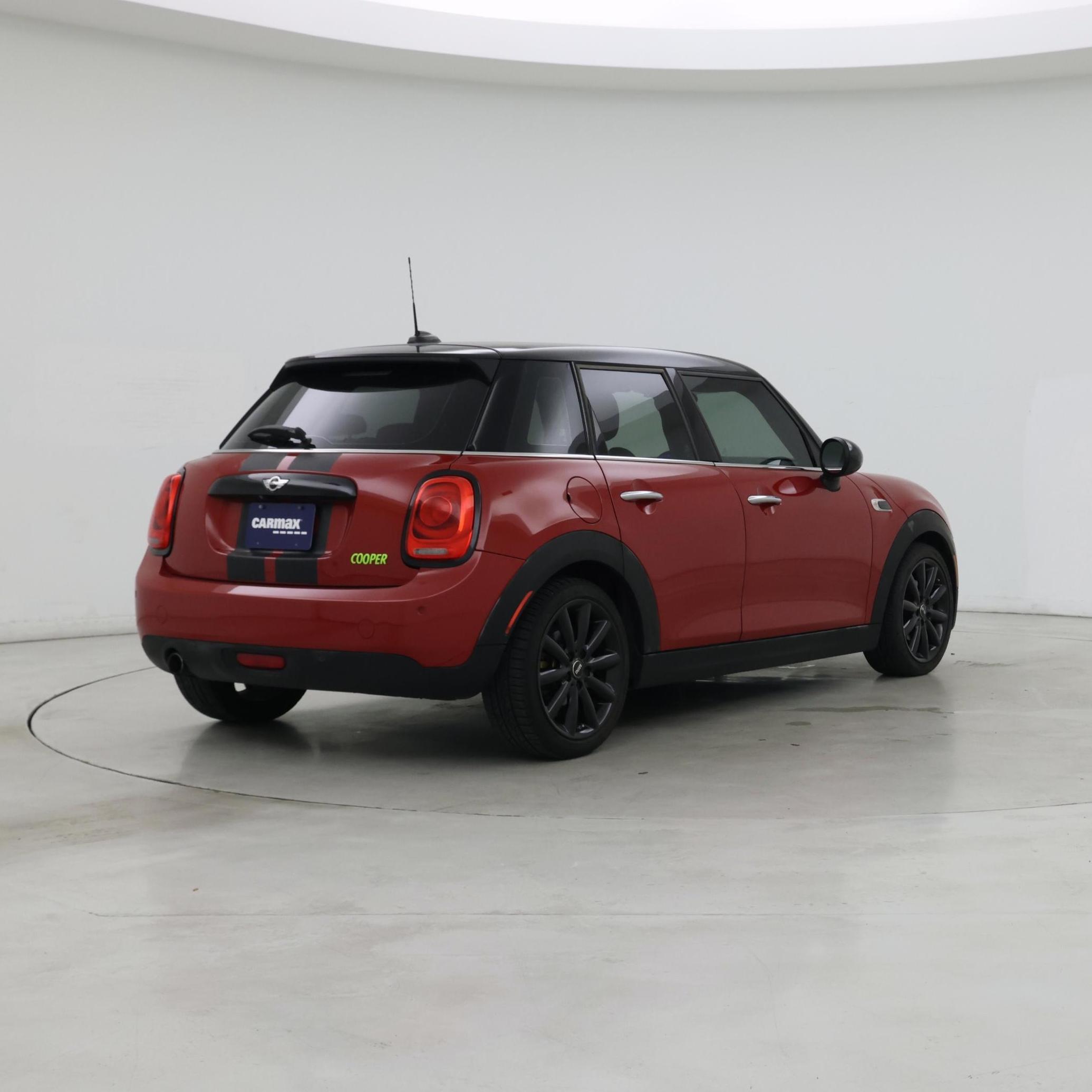 Thumbnail: 2017 MINI Cooper Hardtop - 8
