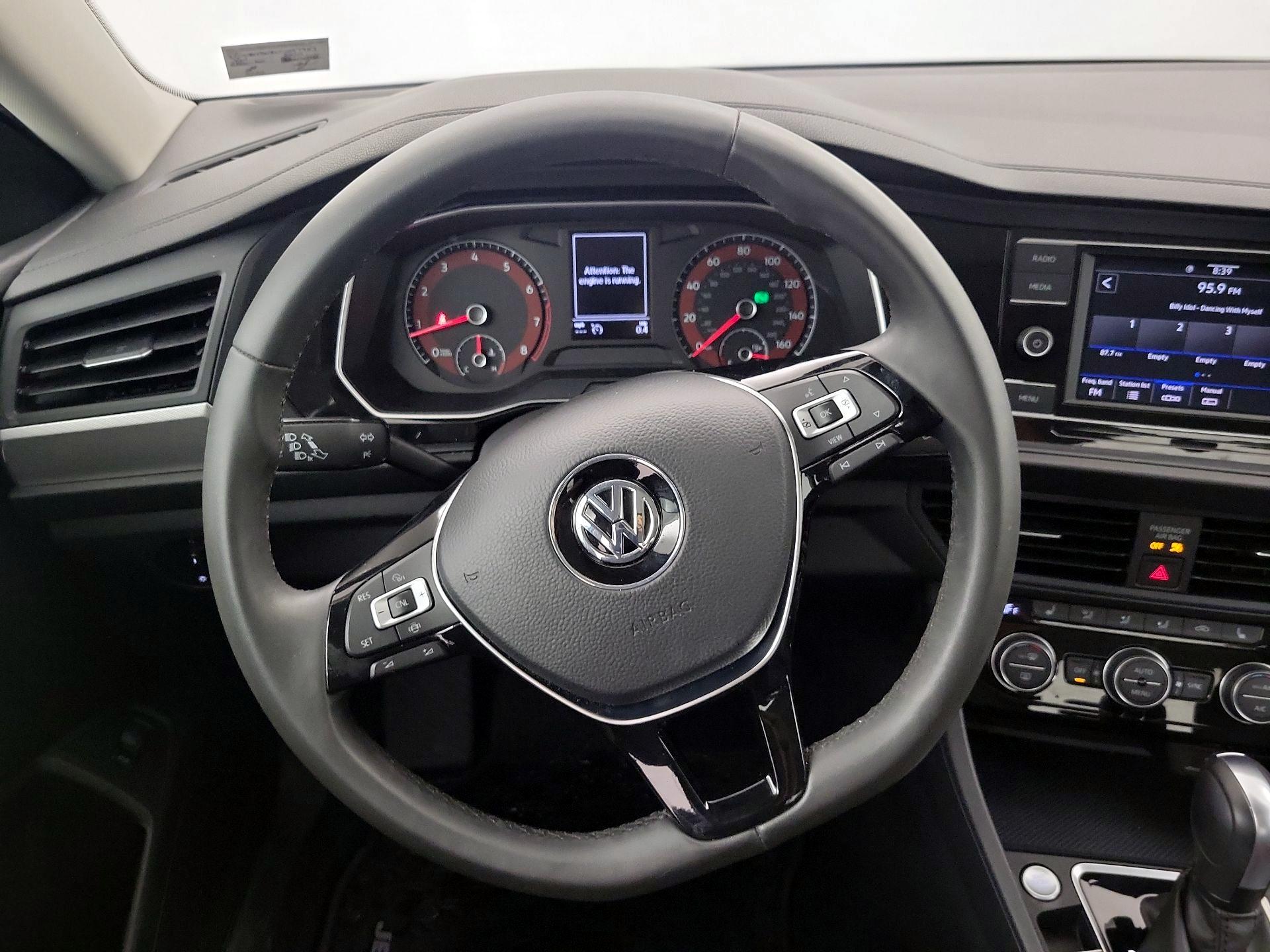 Thumbnail: 2020 Volkswagen Jetta - 10
