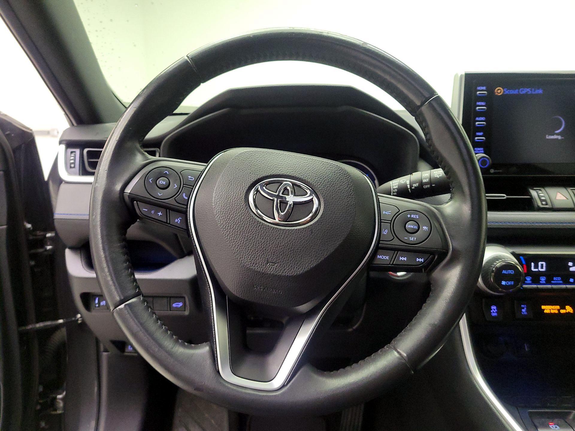 Thumbnail: 2019 Toyota RAV4 - 10