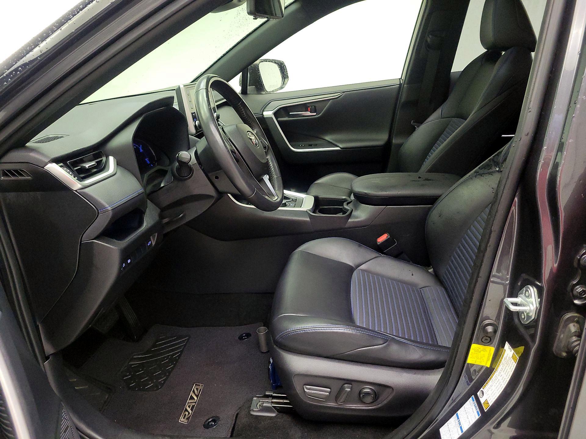 Thumbnail: 2019 Toyota RAV4 - 11