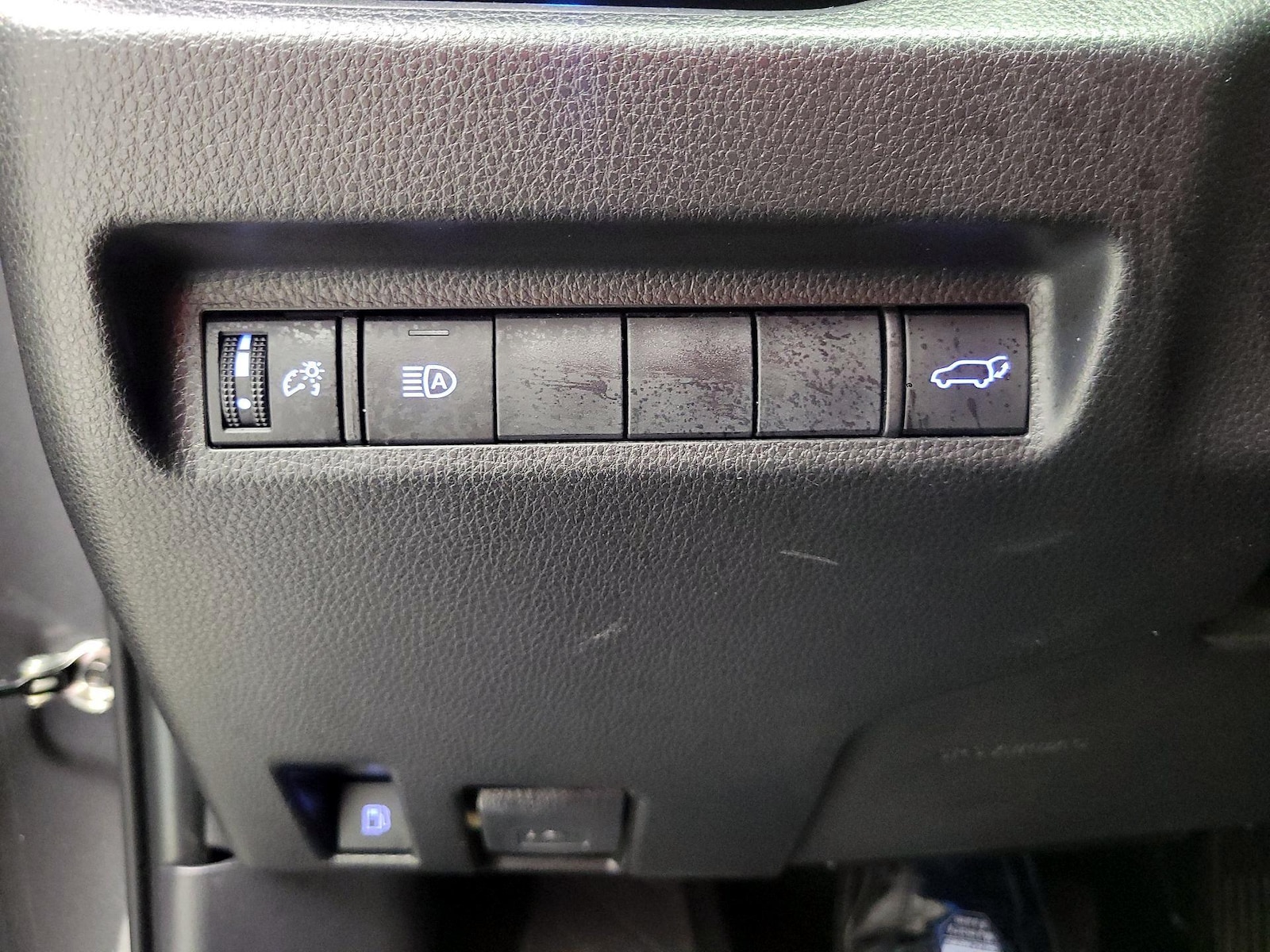2019 Toyota RAV4 XSE - Photo 14