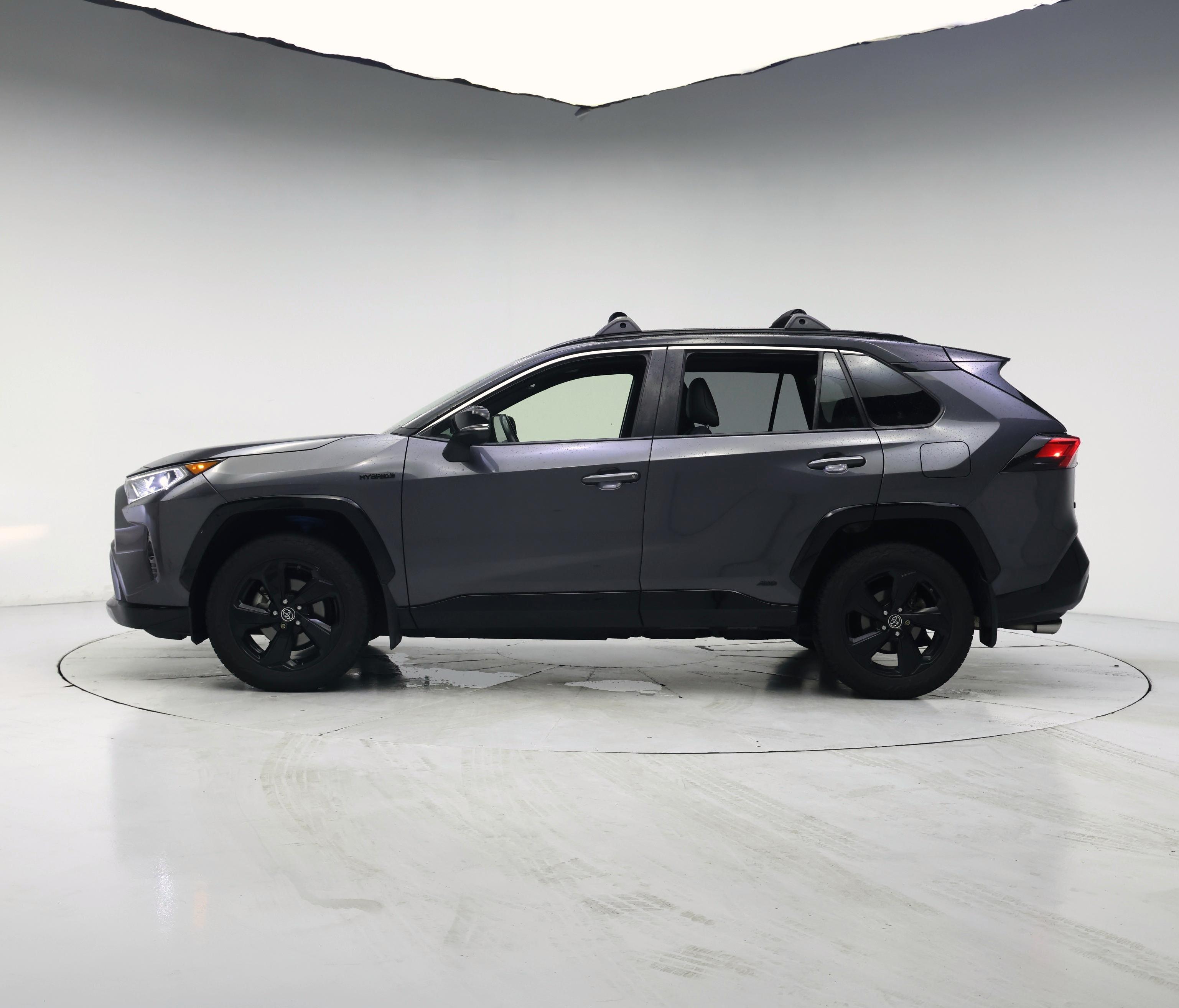 Thumbnail: 2019 Toyota RAV4 - 3