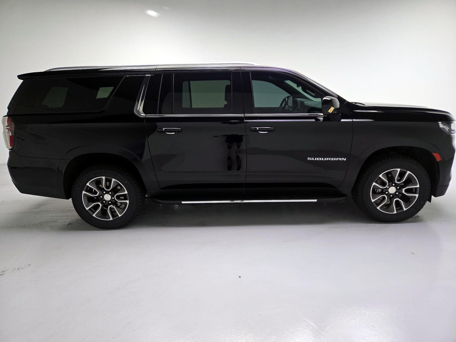 Thumbnail: 2021 Chevrolet Suburban - 4